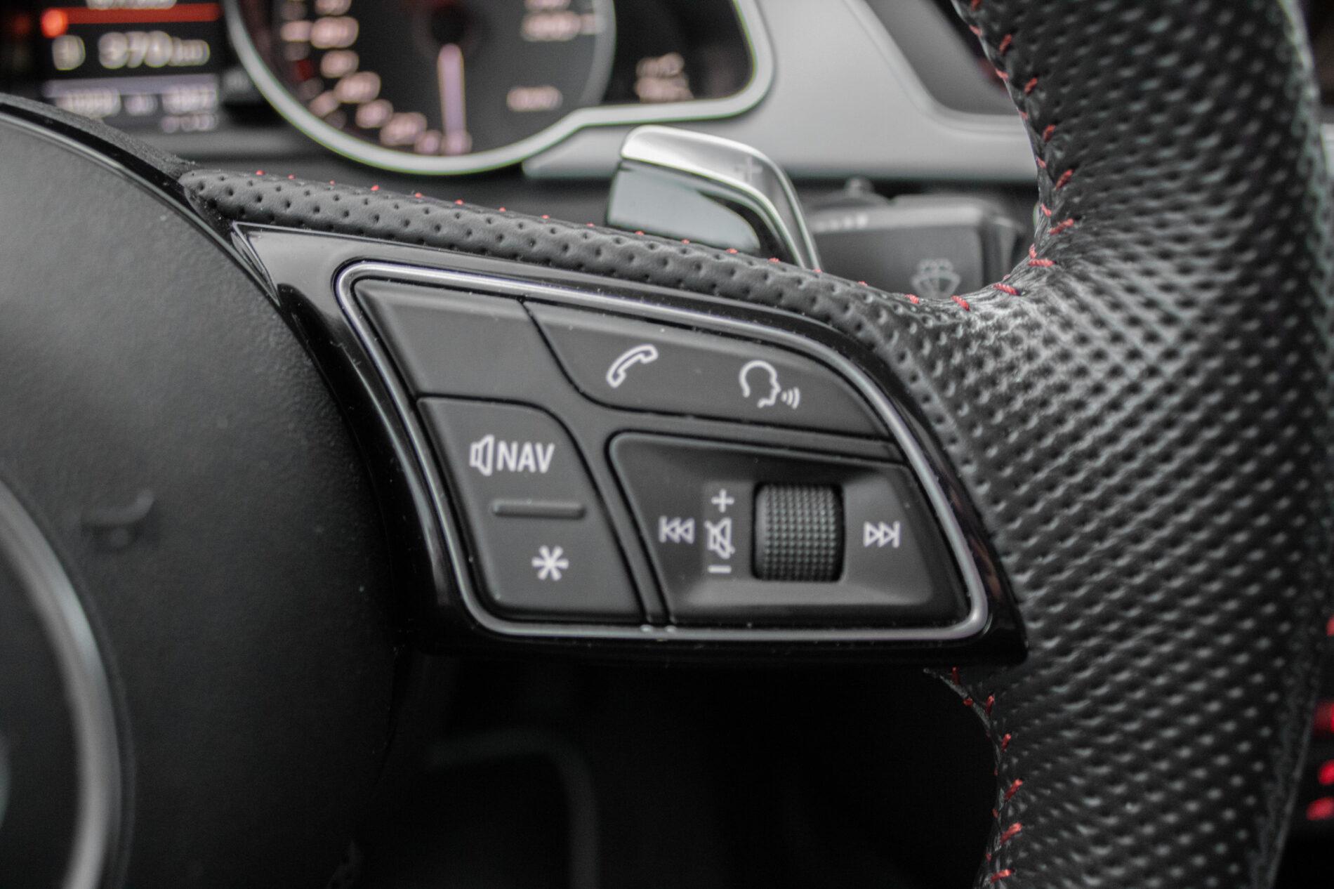 2011 AUDI S5, bílá sedan, 193 834 km