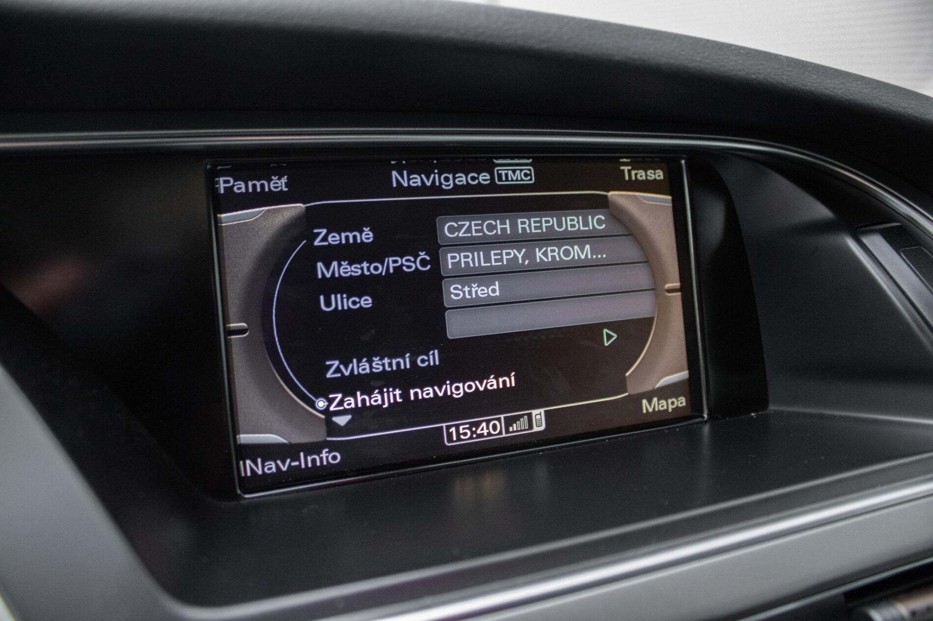 2011 AUDI S5, bílá sedan, 193 834 km