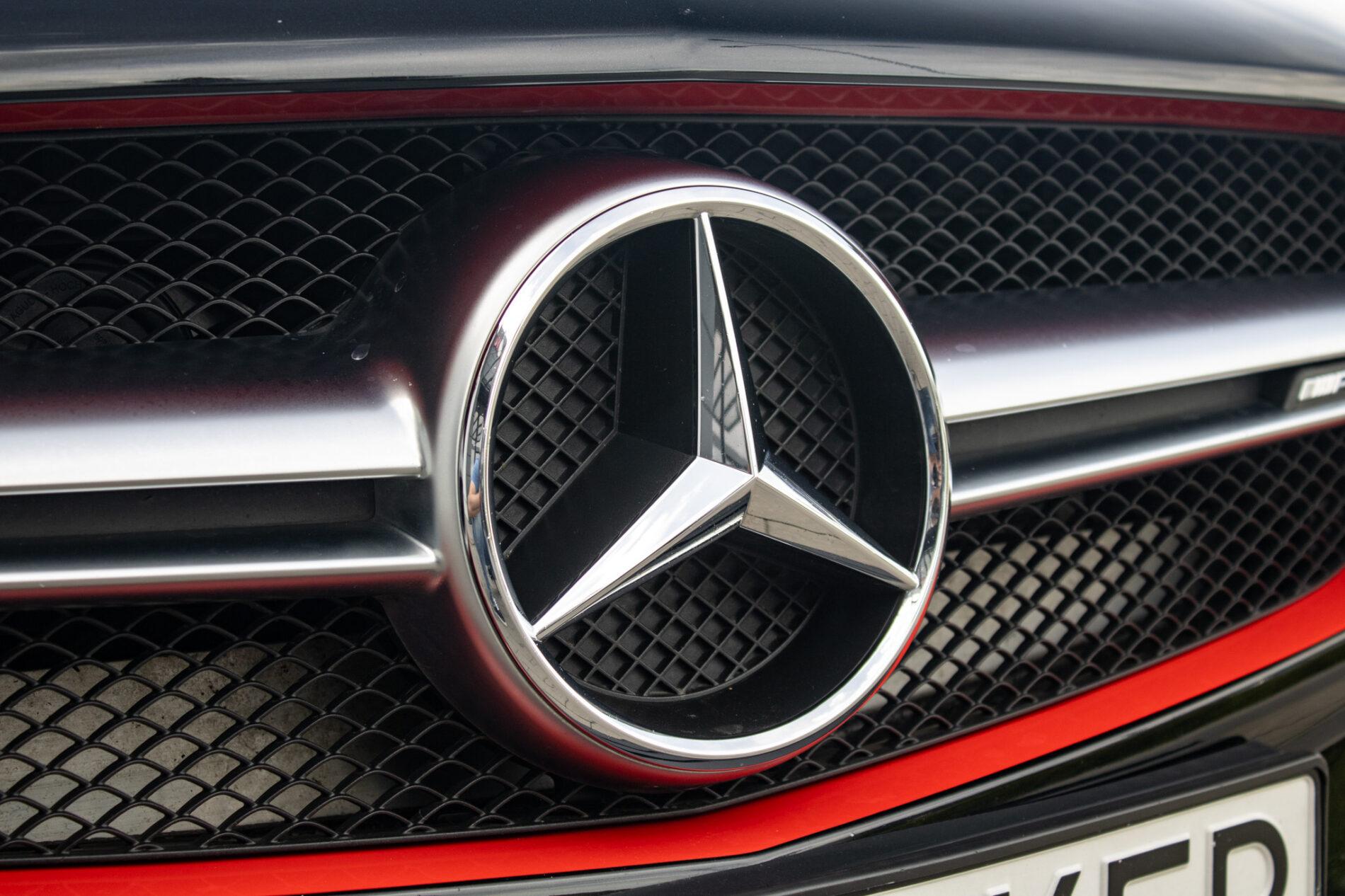 2014 Mercedes-Benz CLA 45 AMG, černá kupé, 135 120 km