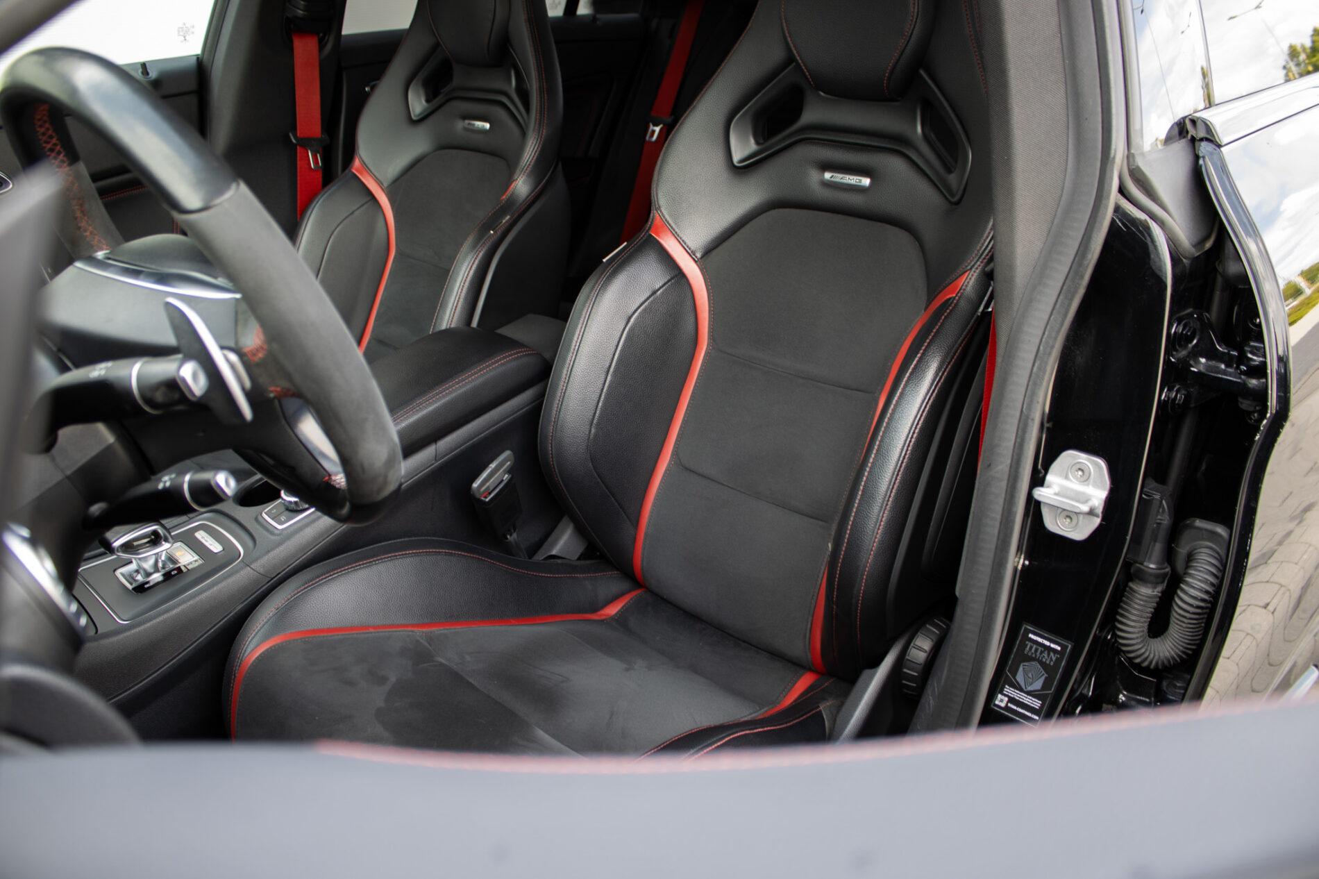 2014 Mercedes-Benz CLA 45 AMG, černá kupé, 135 120 km