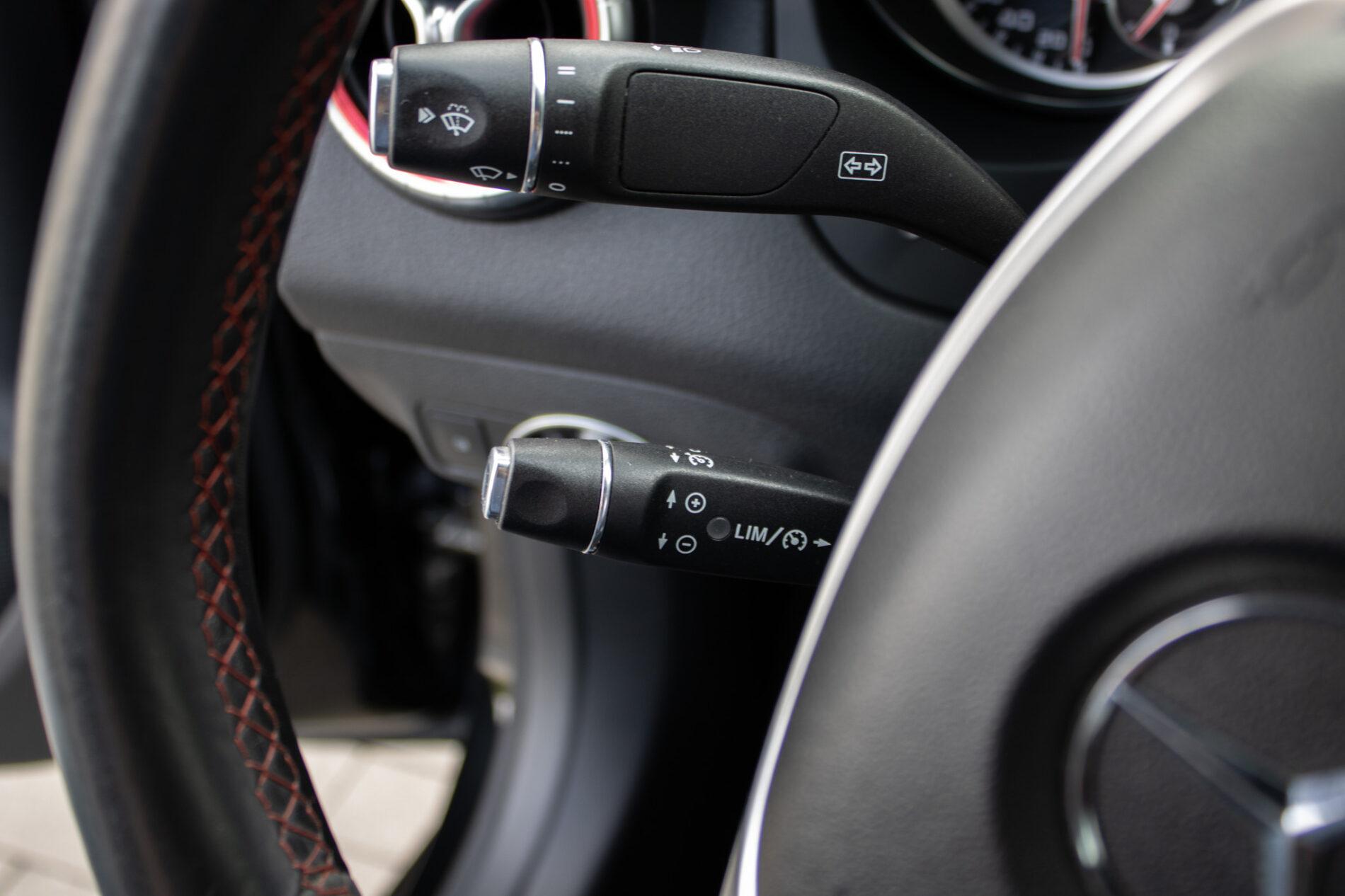 2014 Mercedes-Benz CLA 45 AMG, černá kupé, 135 120 km