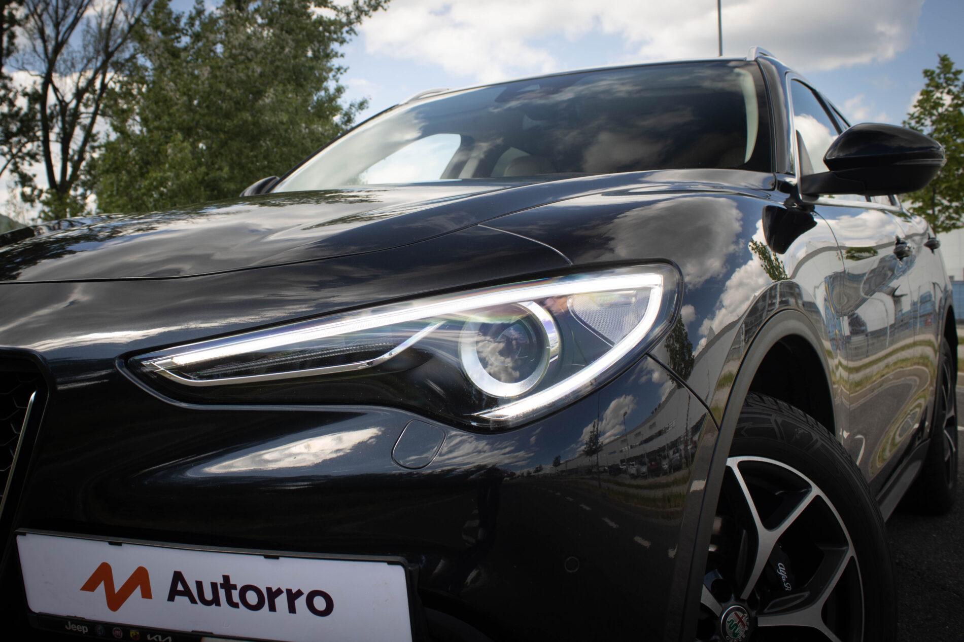 2018 Alfa Romeo Stelvio, černá suv, 239 300 km