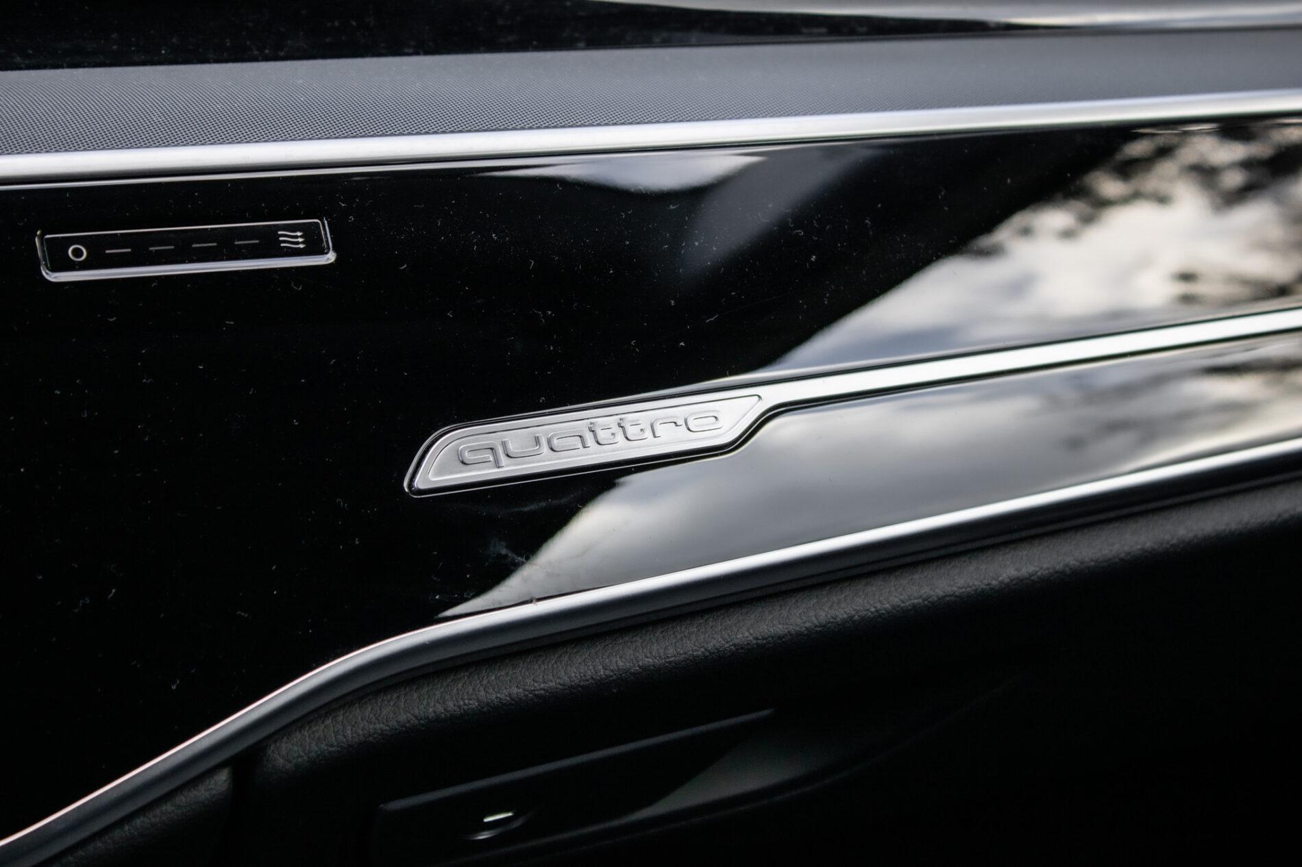 2023 AUDI A8, černá sedan, 45 533 km