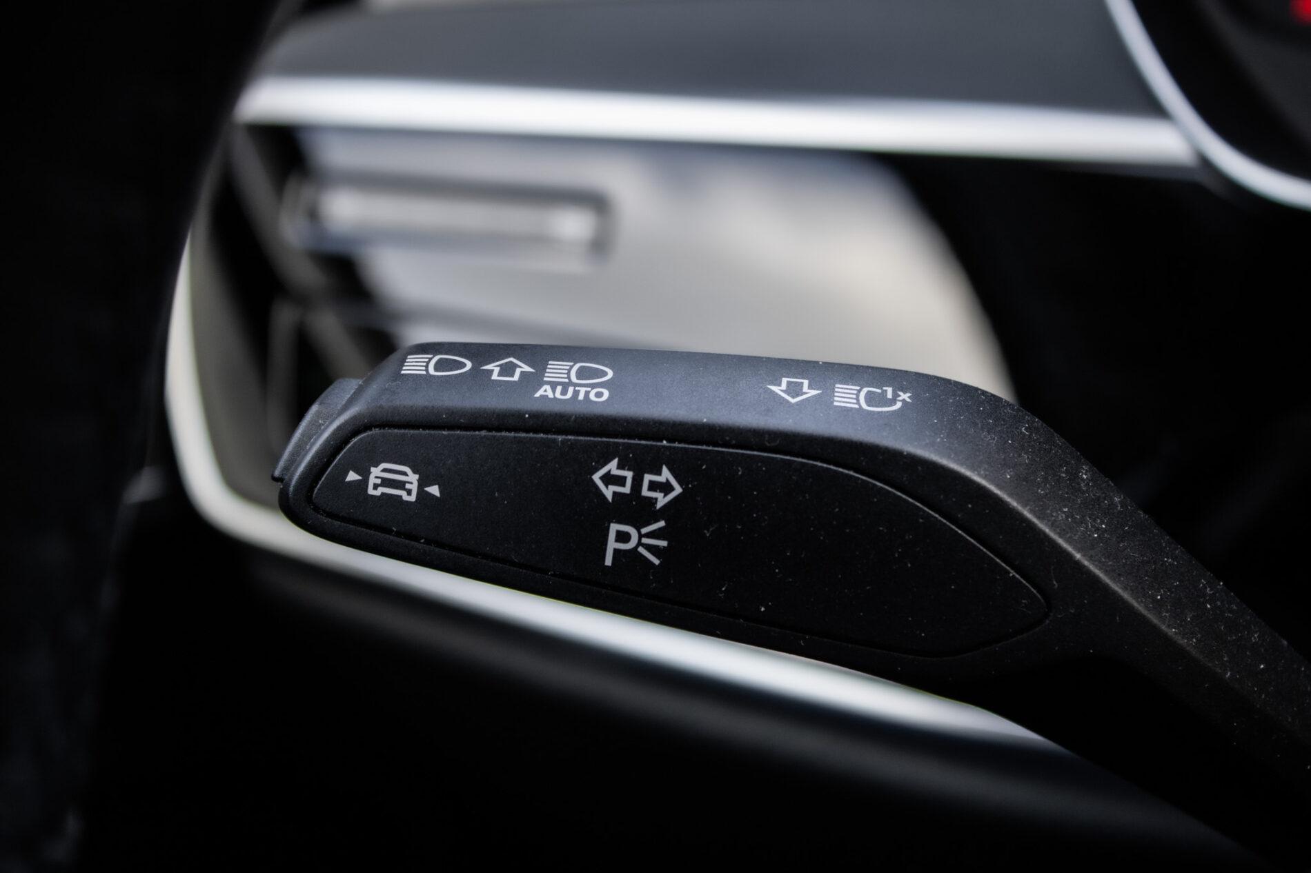 2023 AUDI A8, černá sedan, 45 533 km
