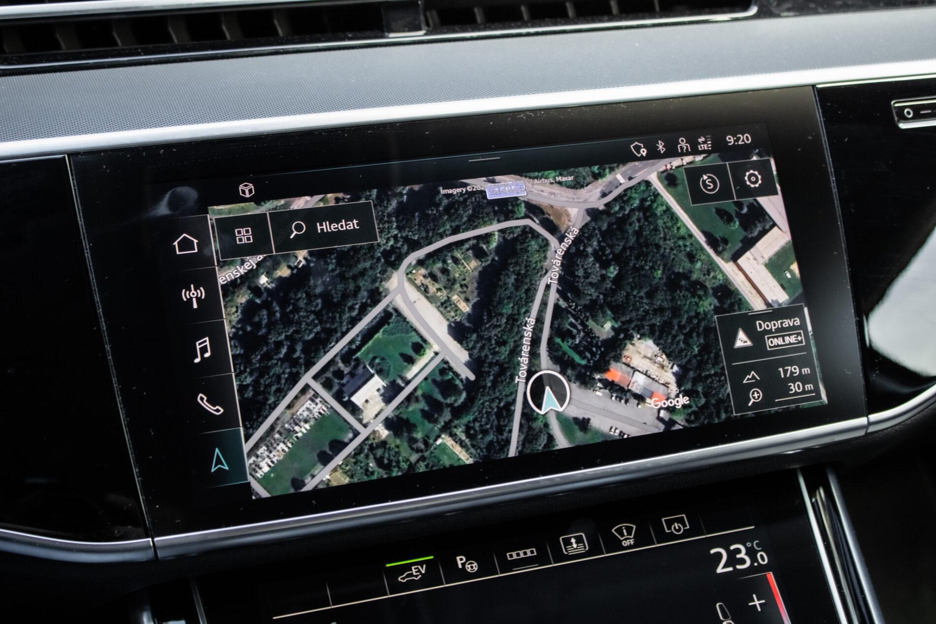 2023 AUDI A8, černá sedan, 45 533 km