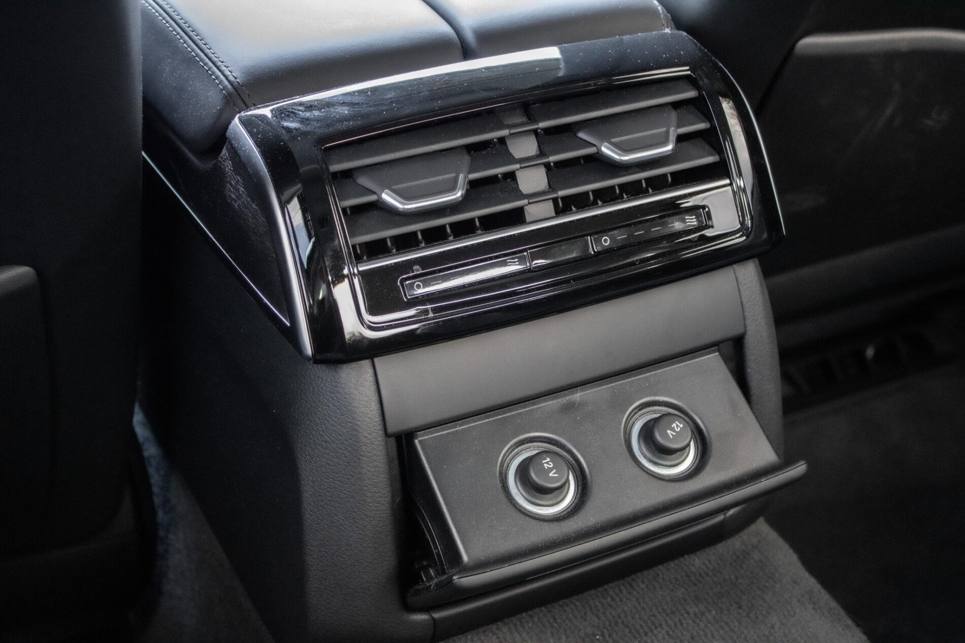2023 AUDI A8, černá sedan, 45 533 km
