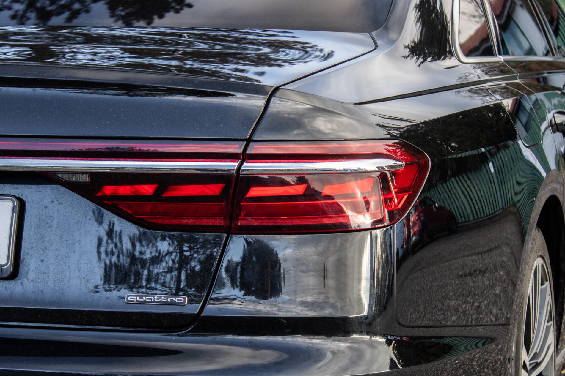 2023 AUDI A8, černá sedan, 45 533 km