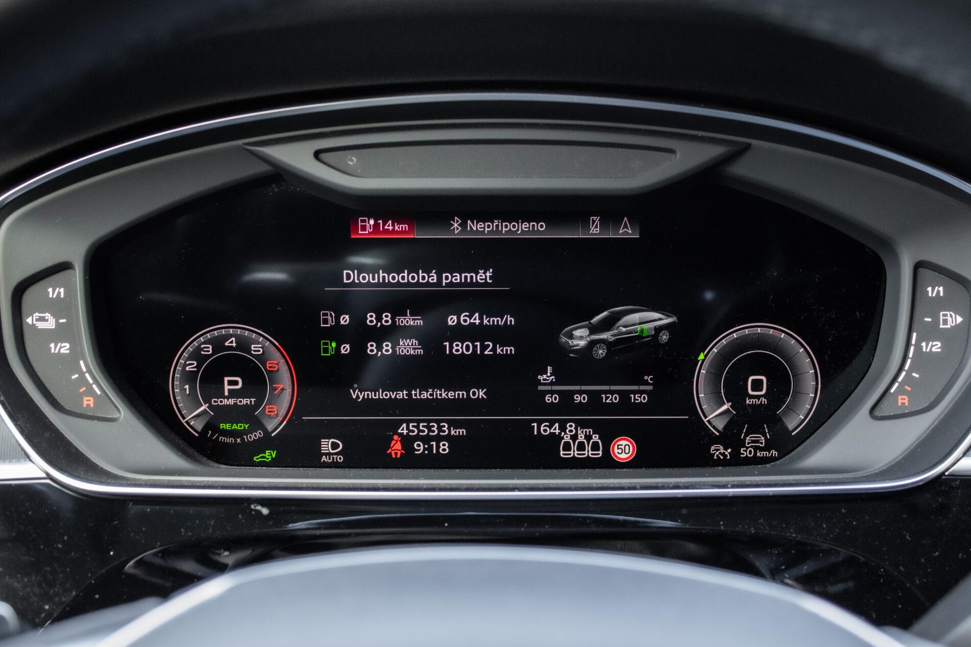2023 AUDI A8, černá sedan, 45 533 km