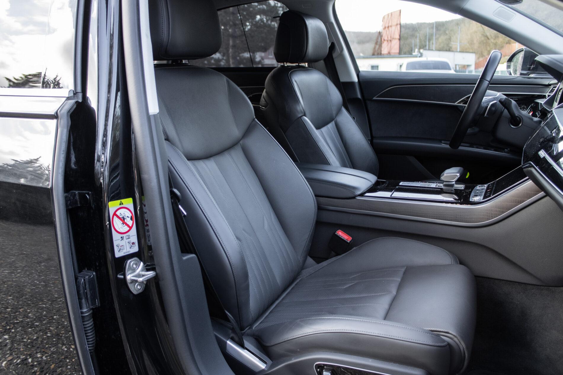 2023 AUDI A8, černá sedan, 45 533 km