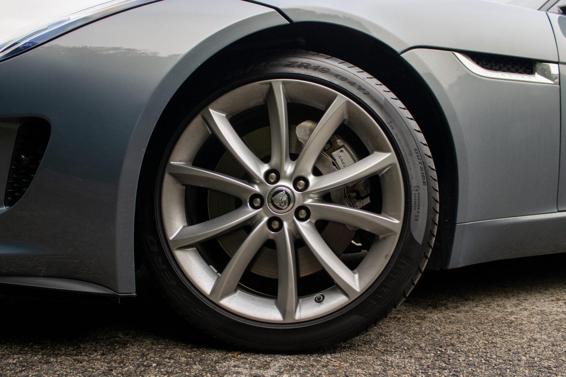 2014 Jaguar F-Type S, šedá kabriolet, 7 398 km