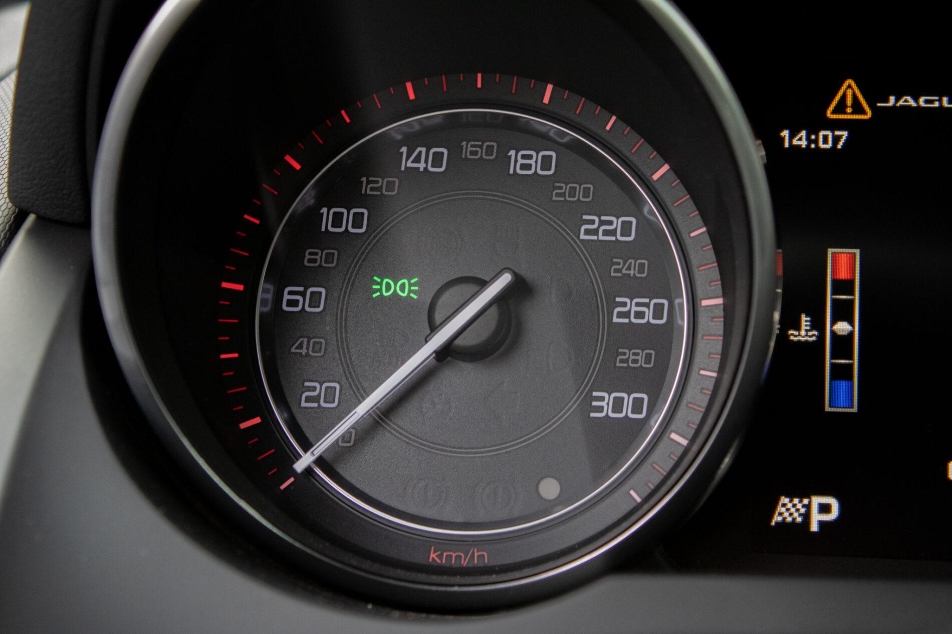 2014 Jaguar F-Type S, šedá kabriolet, 7 398 km