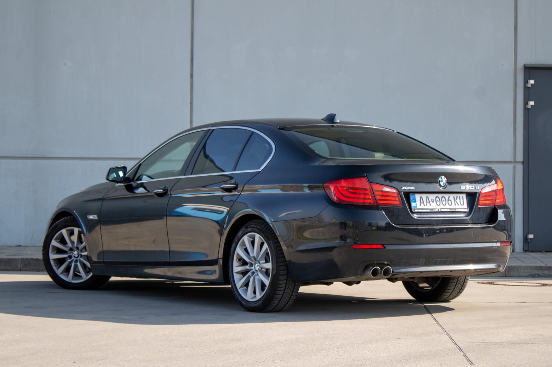 2013 BMW 530d, černá sedan, 303 000 km