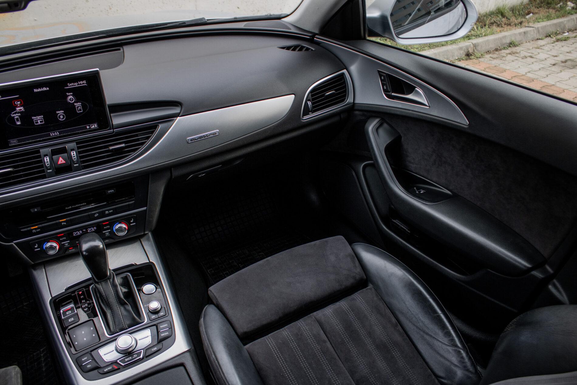 2015 AUDI A6, stříbrná kombi, 305 272 km