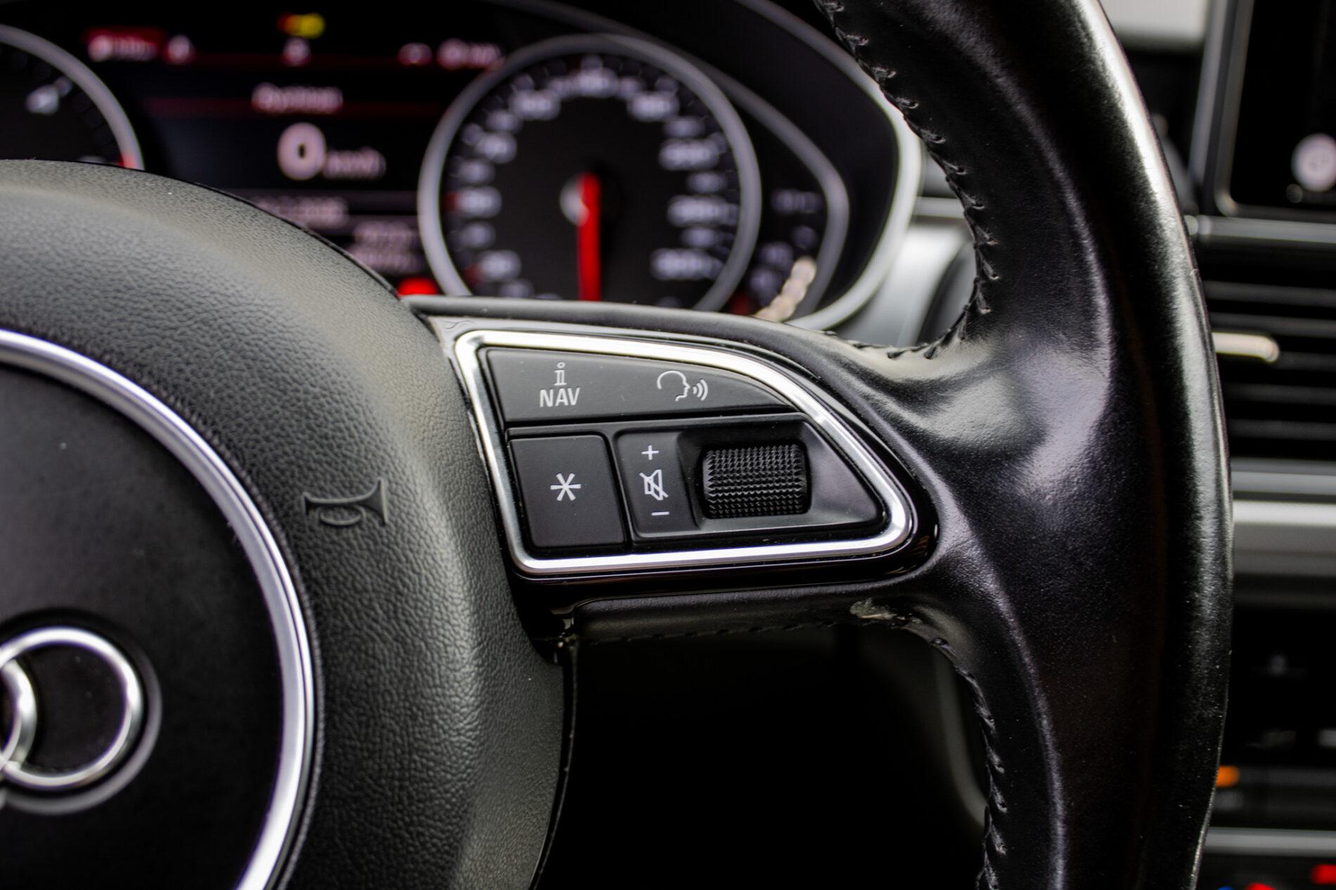 2015 AUDI A6, stříbrná kombi, 305 272 km