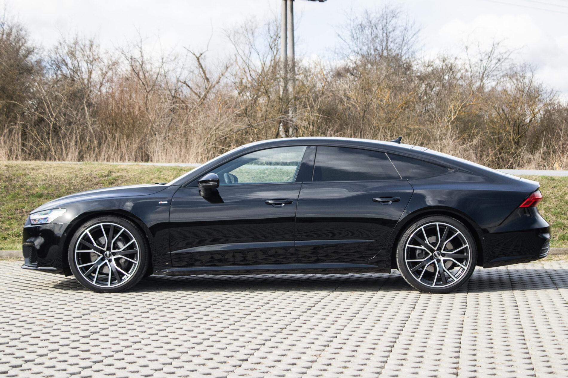 2022 AUDI A7, černá, 99 845 km