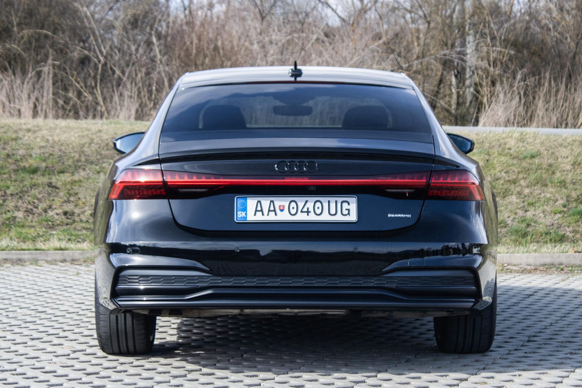 2022 AUDI A7, černá, 99 845 km