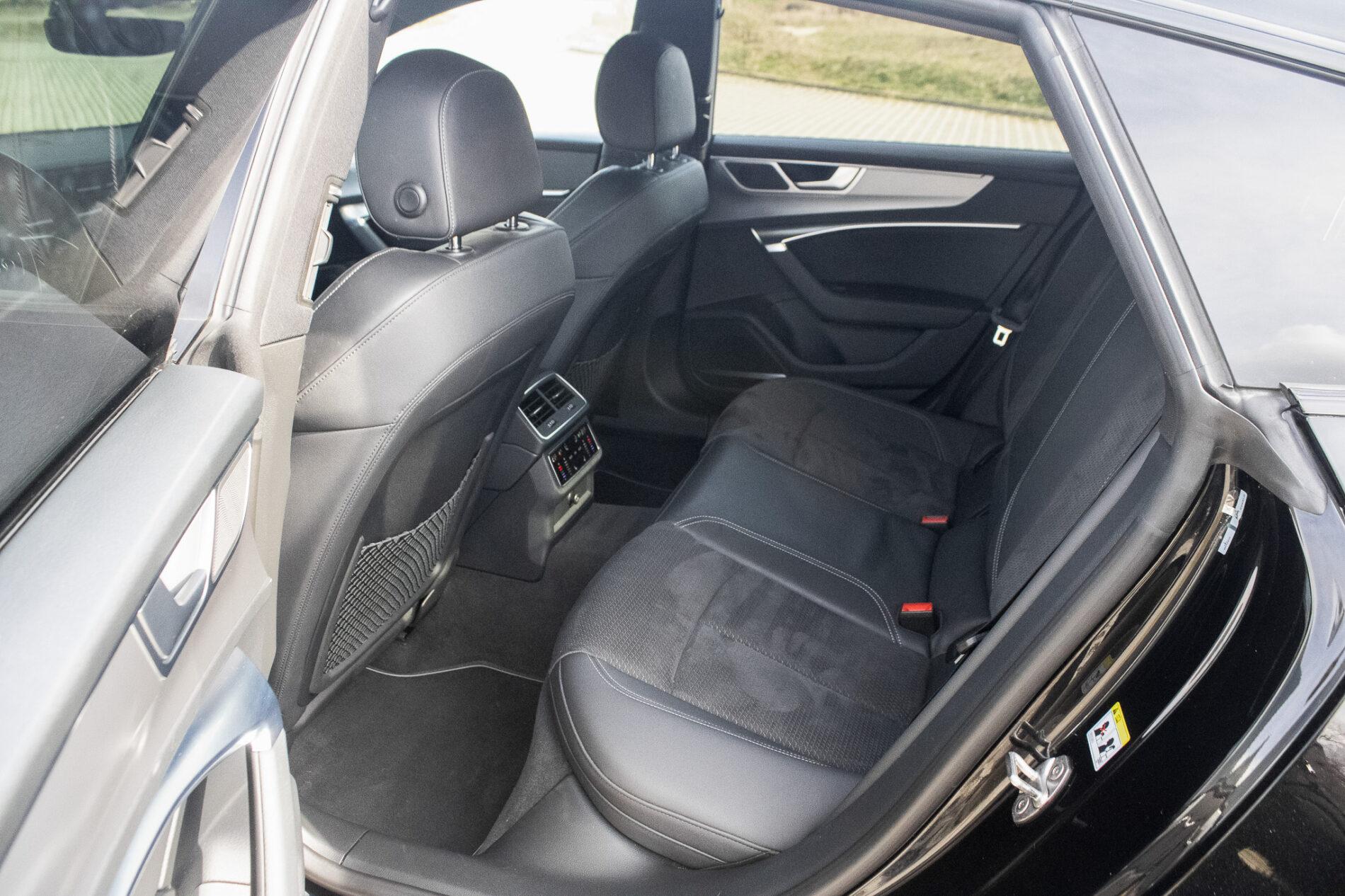 2022 AUDI A7, černá, 99 845 km