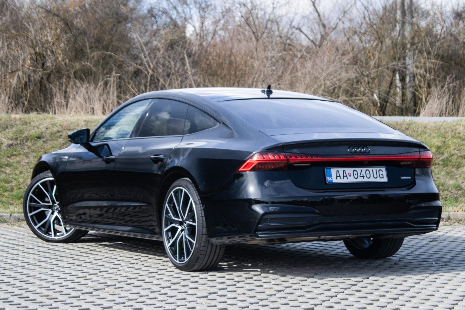 2022 AUDI A7, černá, 99 845 km