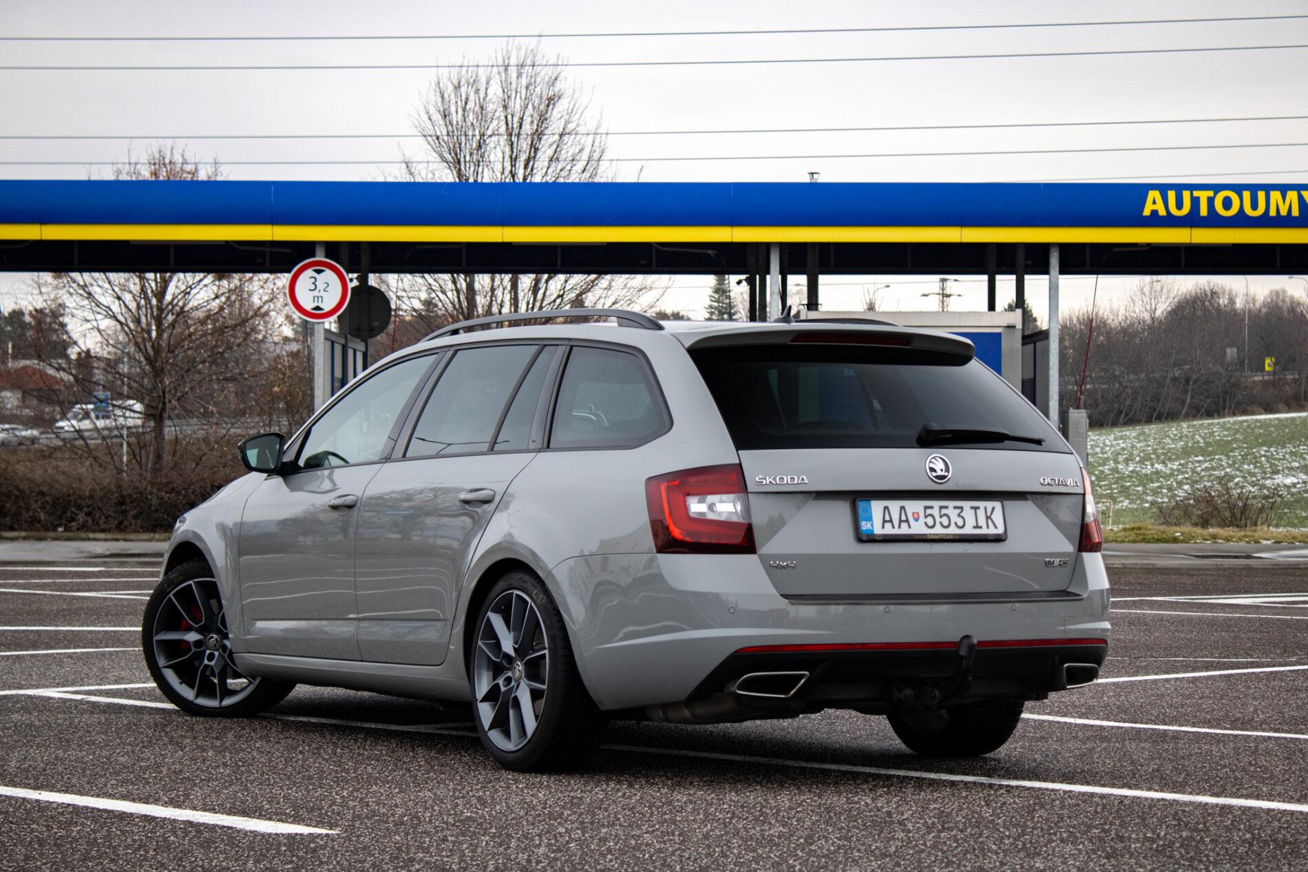 2019 Skoda Octavia RS, šedá kombi, 193 427 km