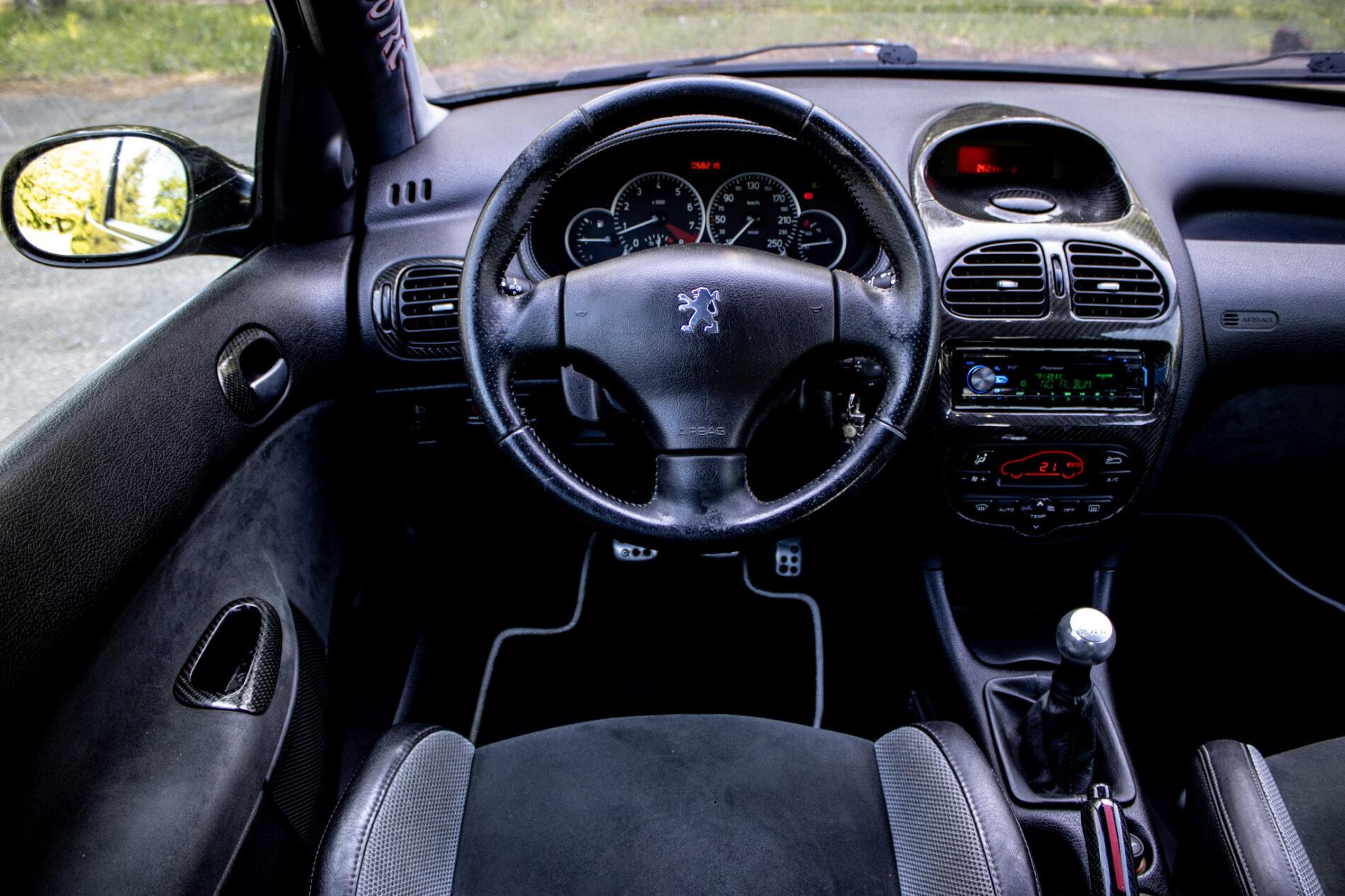 2003 Peugeot 206 RC, černá hatchback, 58 219 km