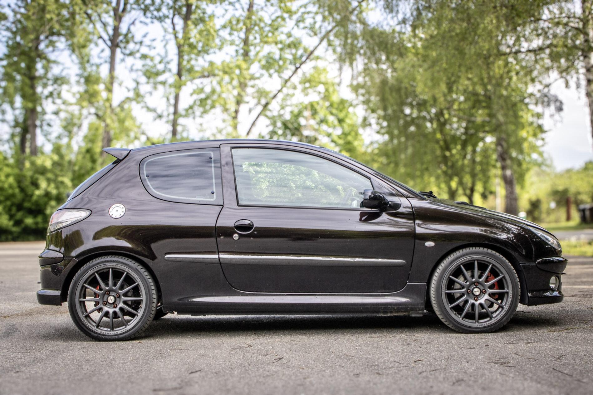 2003 Peugeot 206 RC, černá hatchback, 58 219 km
