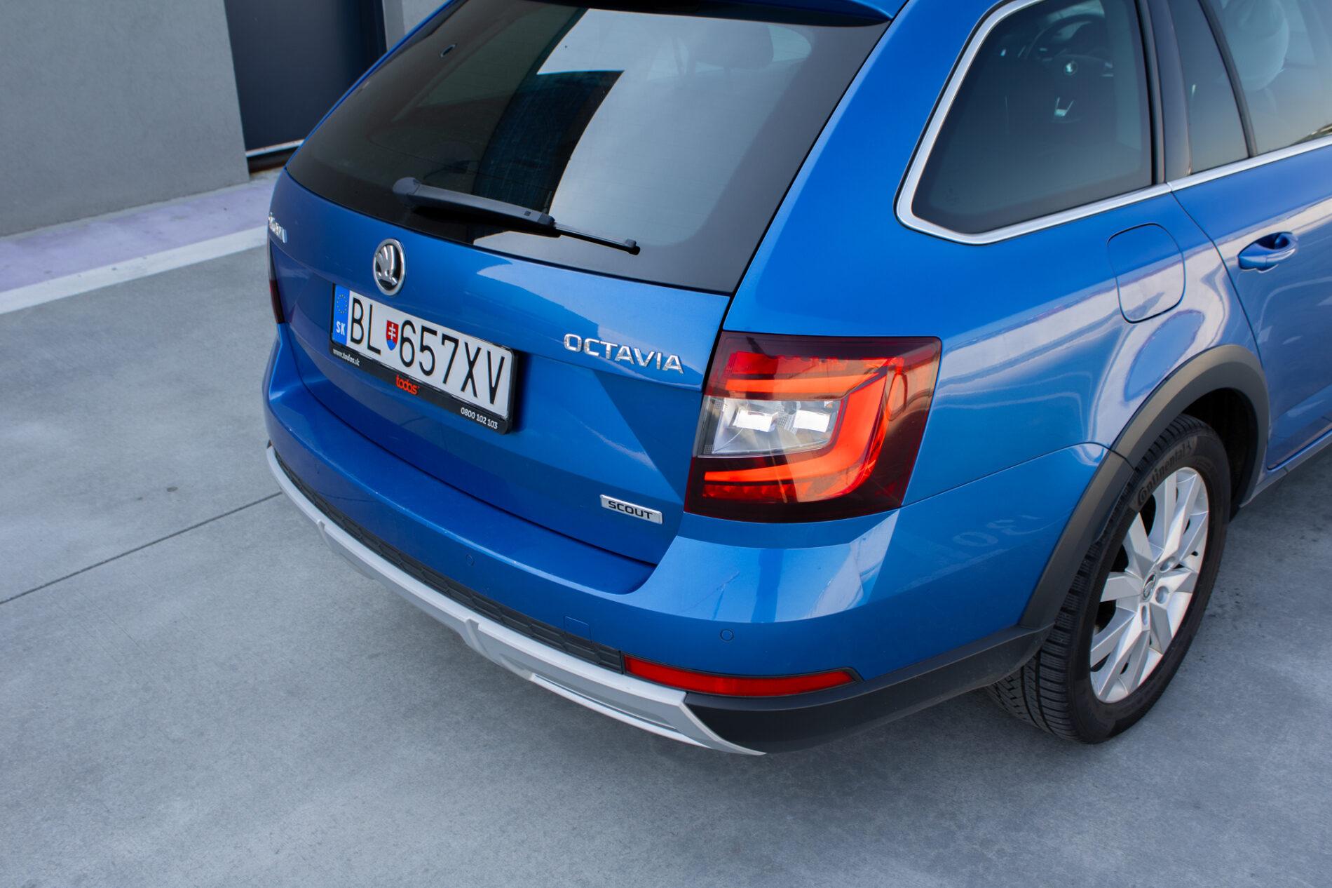 2019 Skoda Octavia RS, modrá kombi, 256 013 km