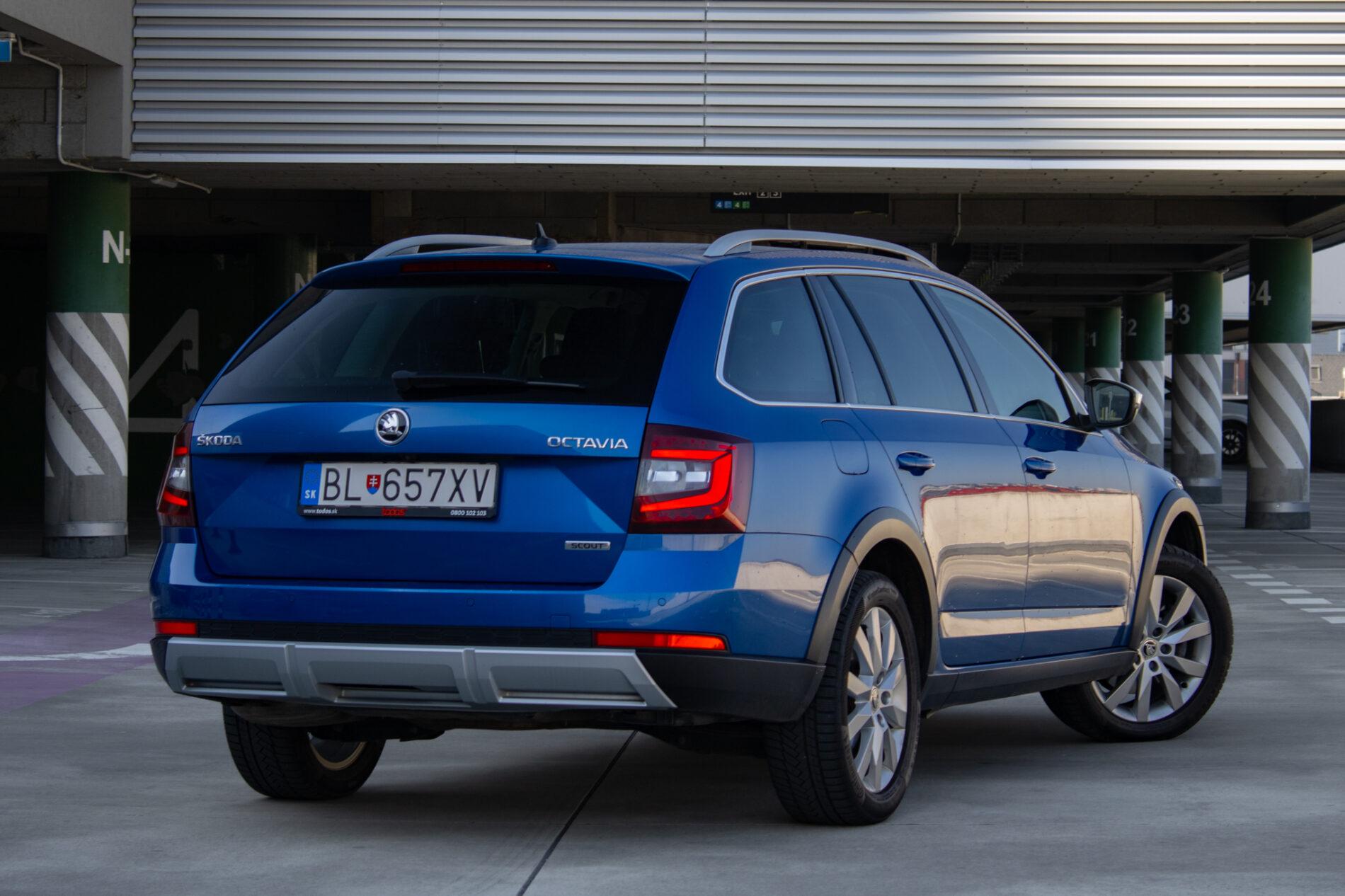 2019 Skoda Octavia RS, modrá kombi, 256 013 km