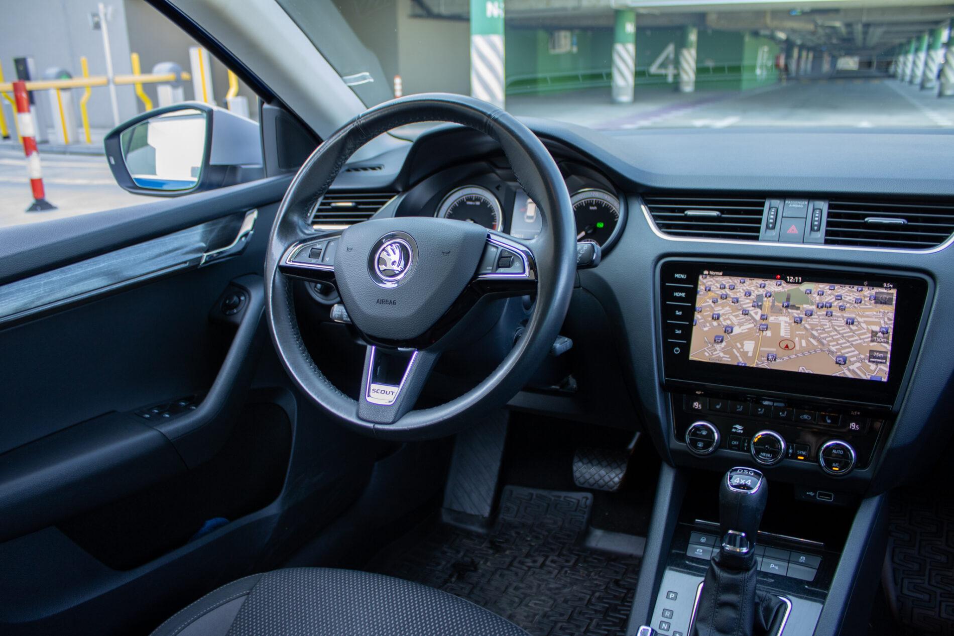 2019 Skoda Octavia RS, modrá kombi, 256 013 km