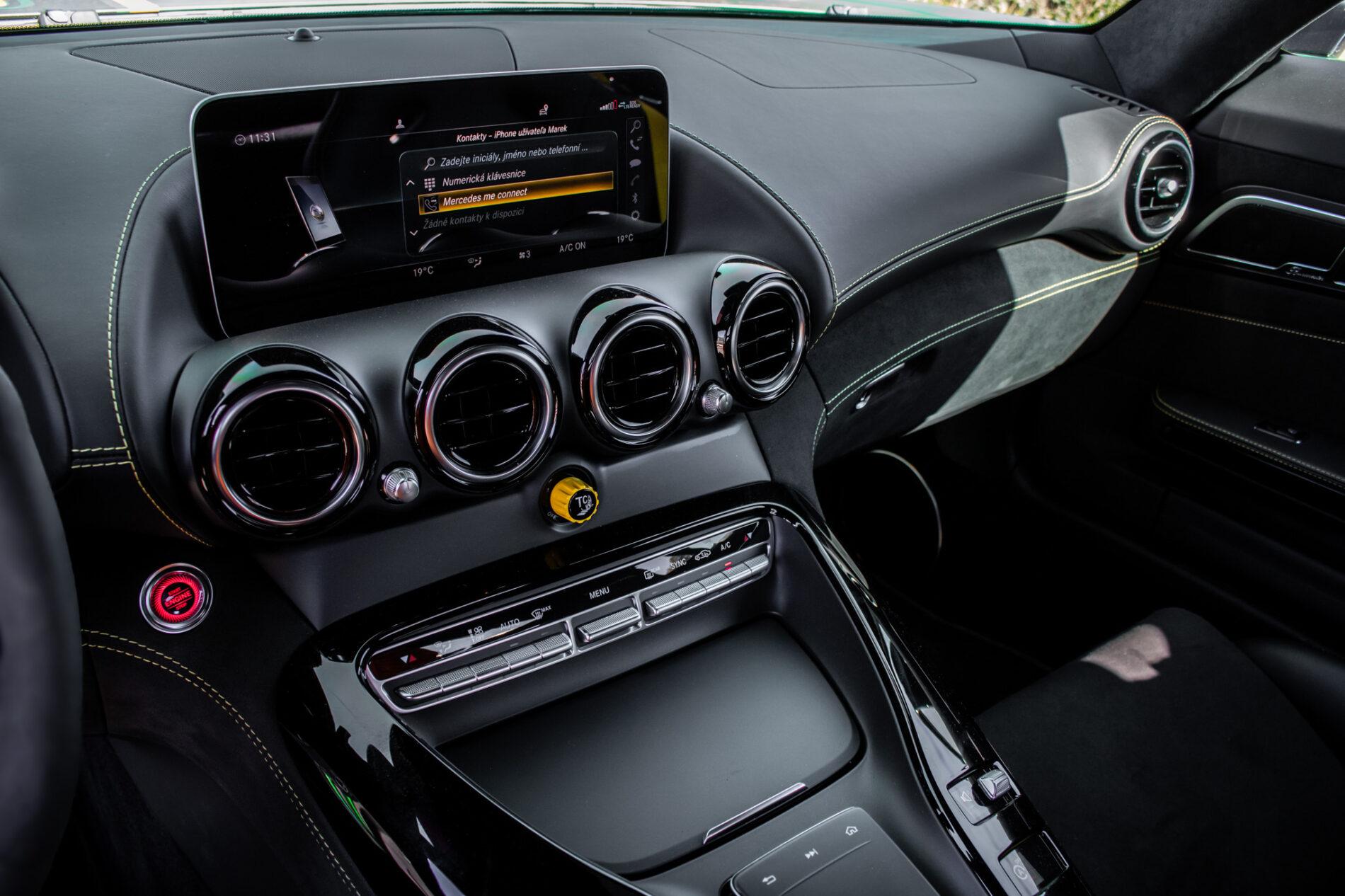 2019 Mercedes-Benz AMG GT R, zelená kupé, 12 987 km
