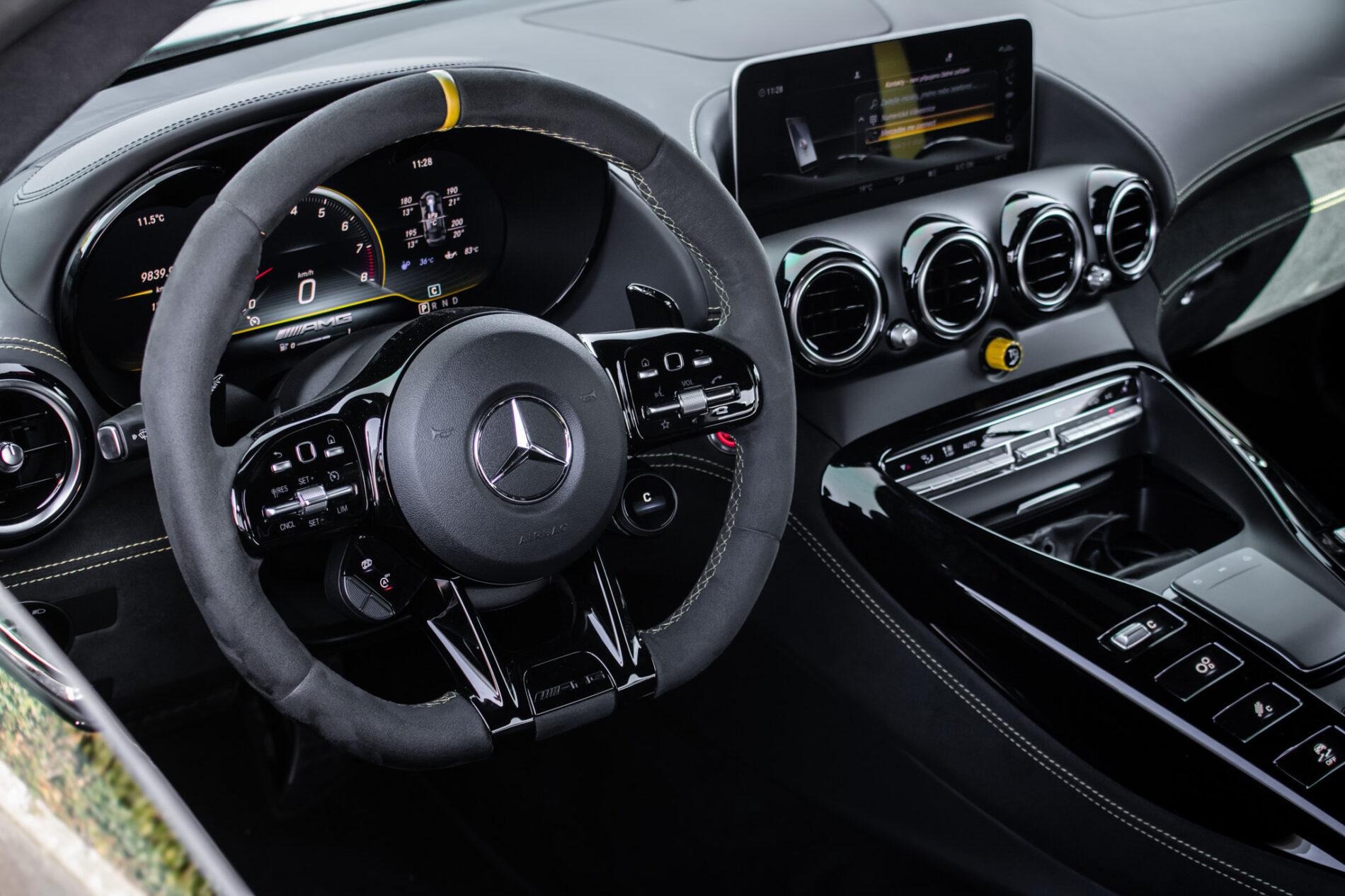2019 Mercedes-Benz AMG GT R, zelená kupé, 12 987 km