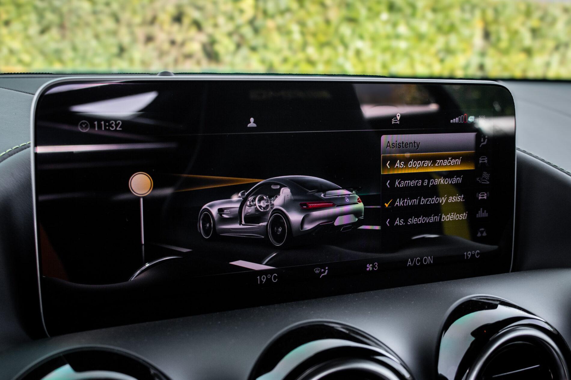 2019 Mercedes-Benz AMG GT R, zelená kupé, 12 987 km