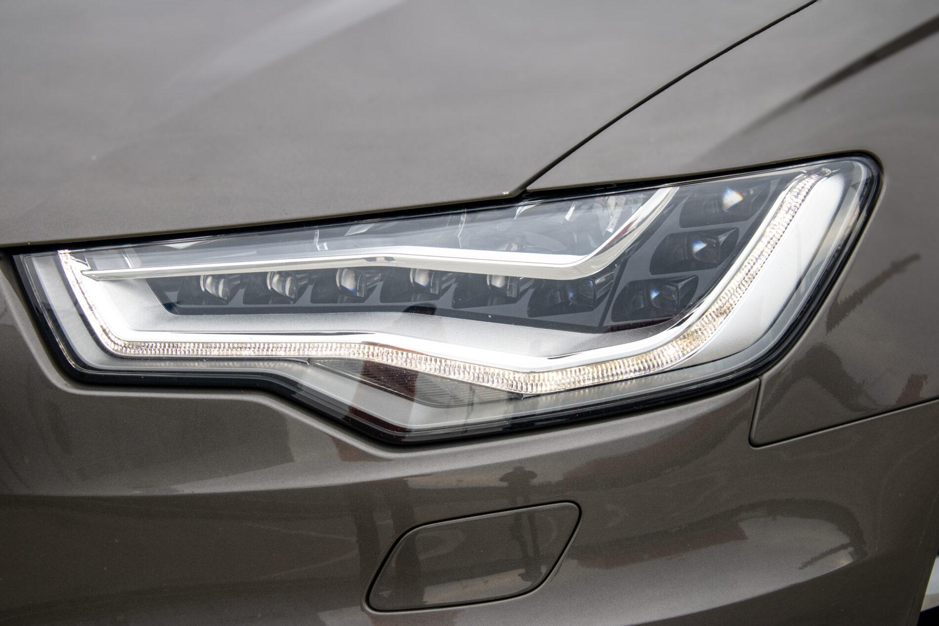 2013 AUDI A6, šedá sedan, 145 933 km