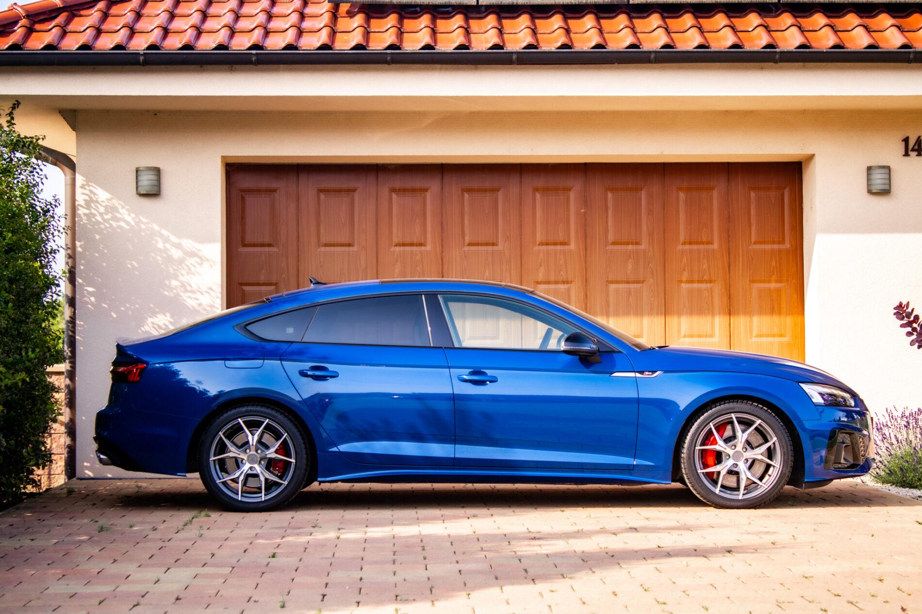2023 AUDI S5, modrá hatchback, 22 564 km