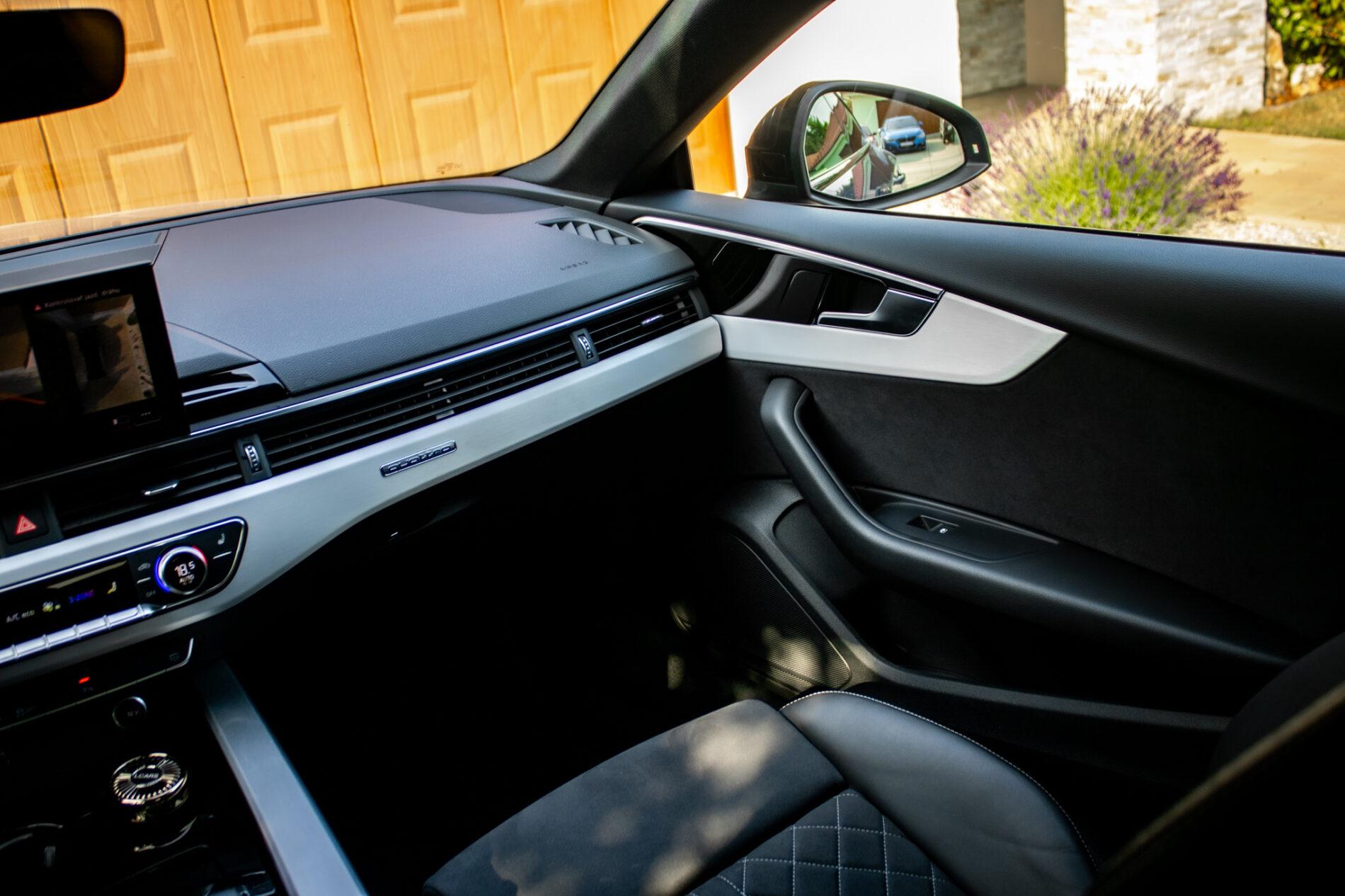 2023 AUDI S5, modrá hatchback, 22 564 km