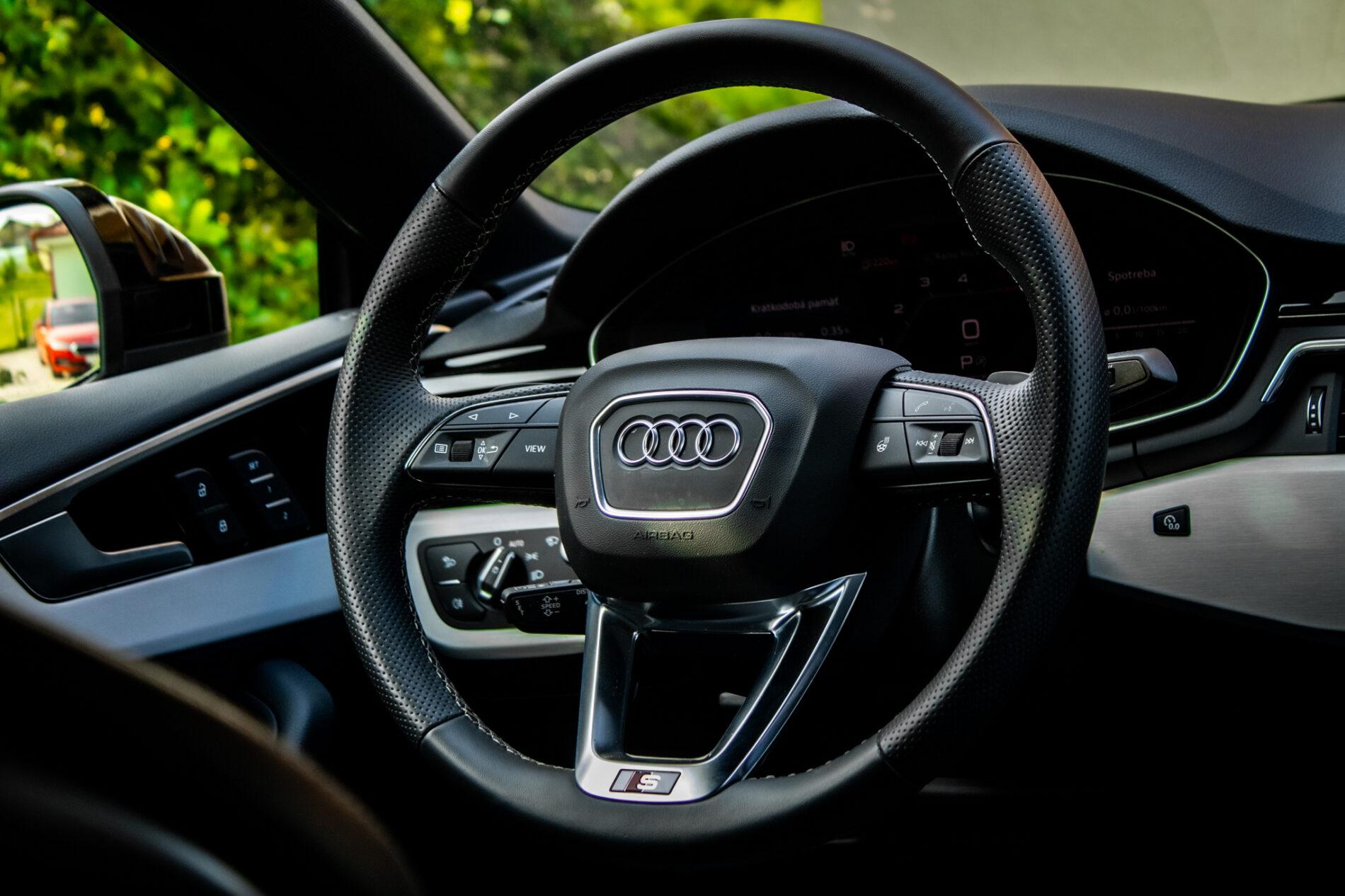 2023 AUDI S5, modrá hatchback, 22 564 km