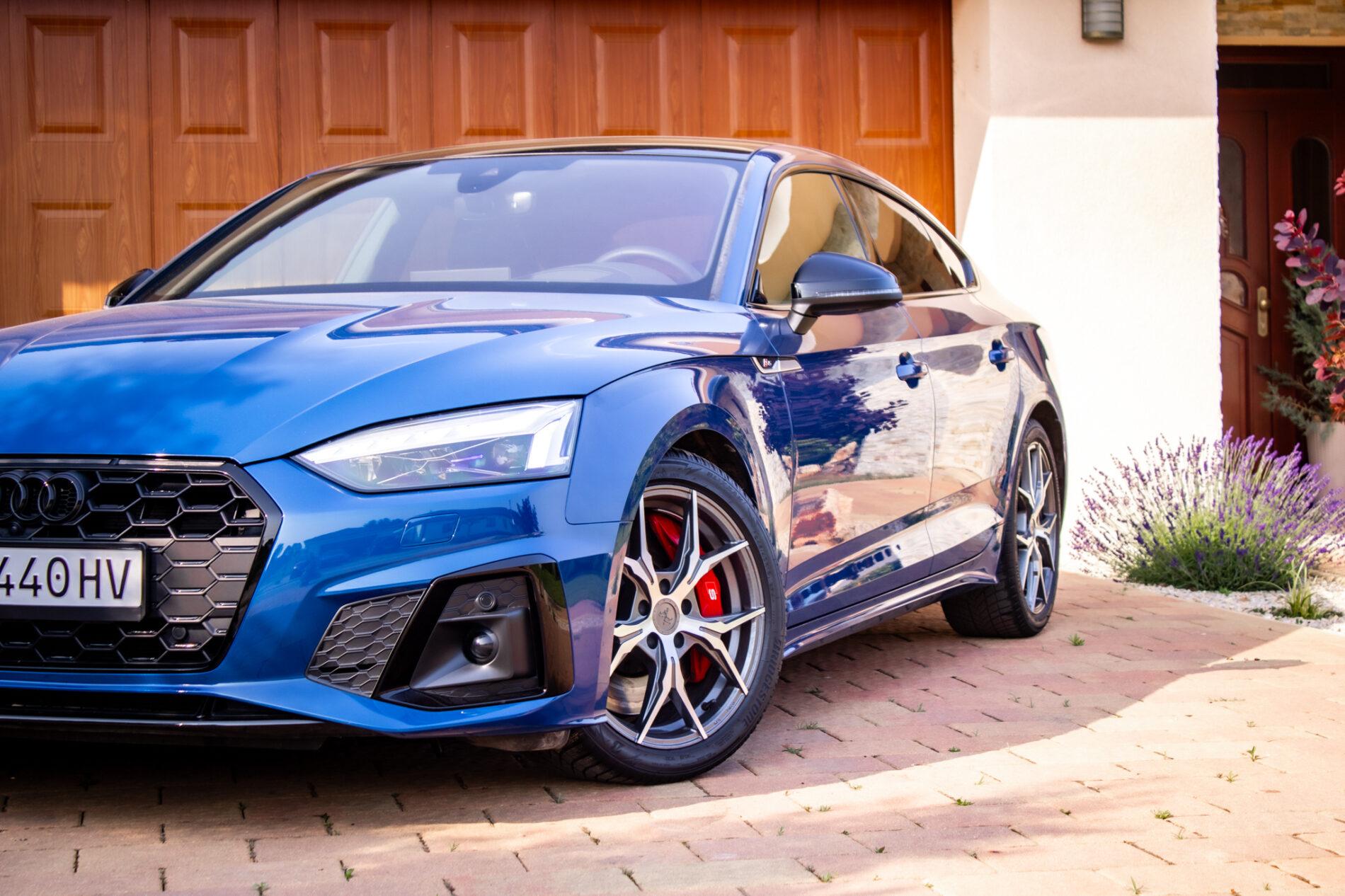 2023 AUDI S5, modrá hatchback, 22 564 km