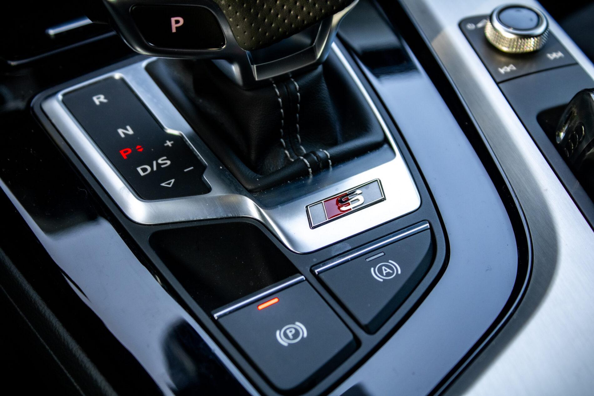 2023 AUDI S5, modrá hatchback, 22 564 km