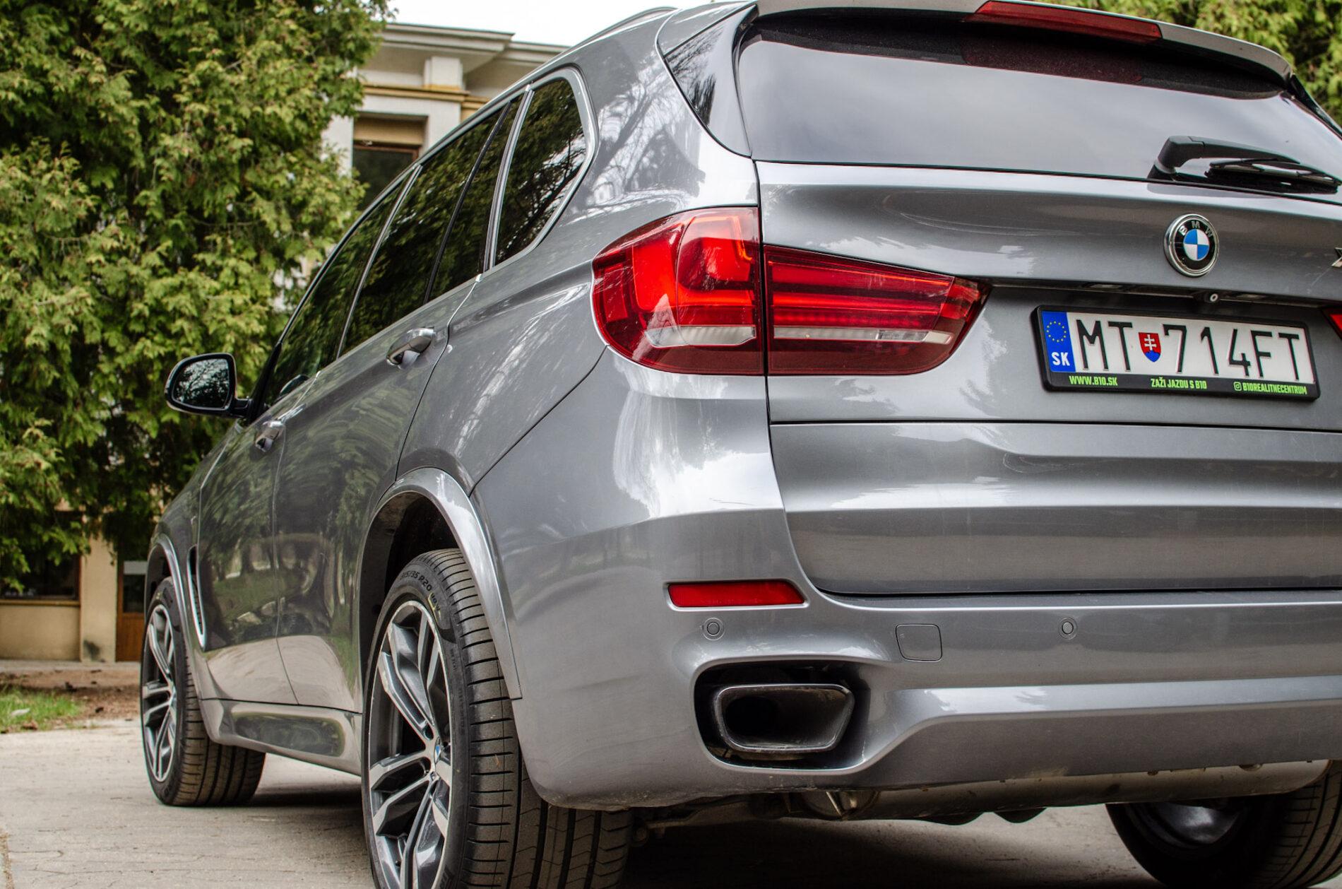 2014 BMW X5 M50d, šedá suv, 219 746 km