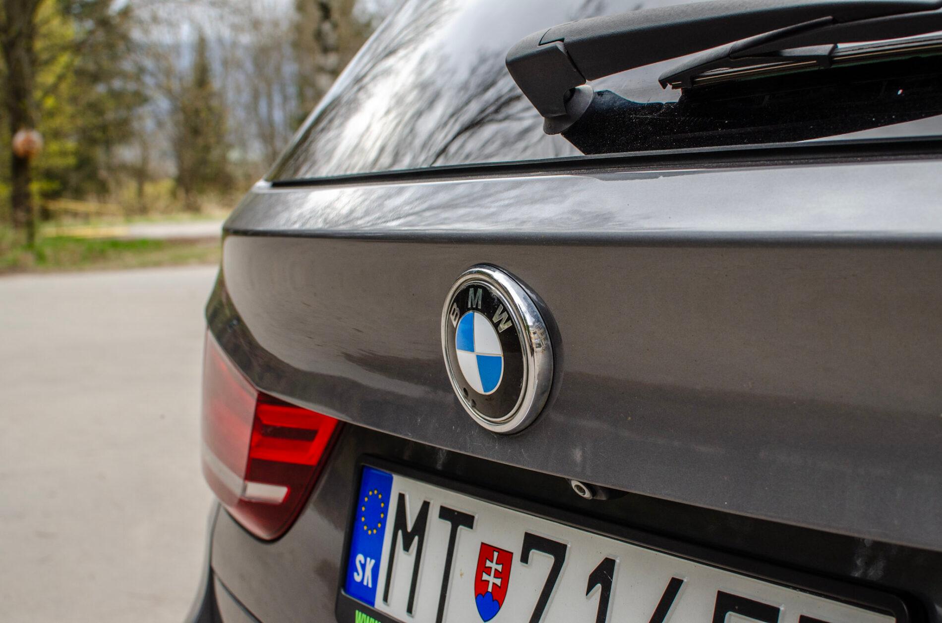 2014 BMW X5 M50d, šedá suv, 219 746 km