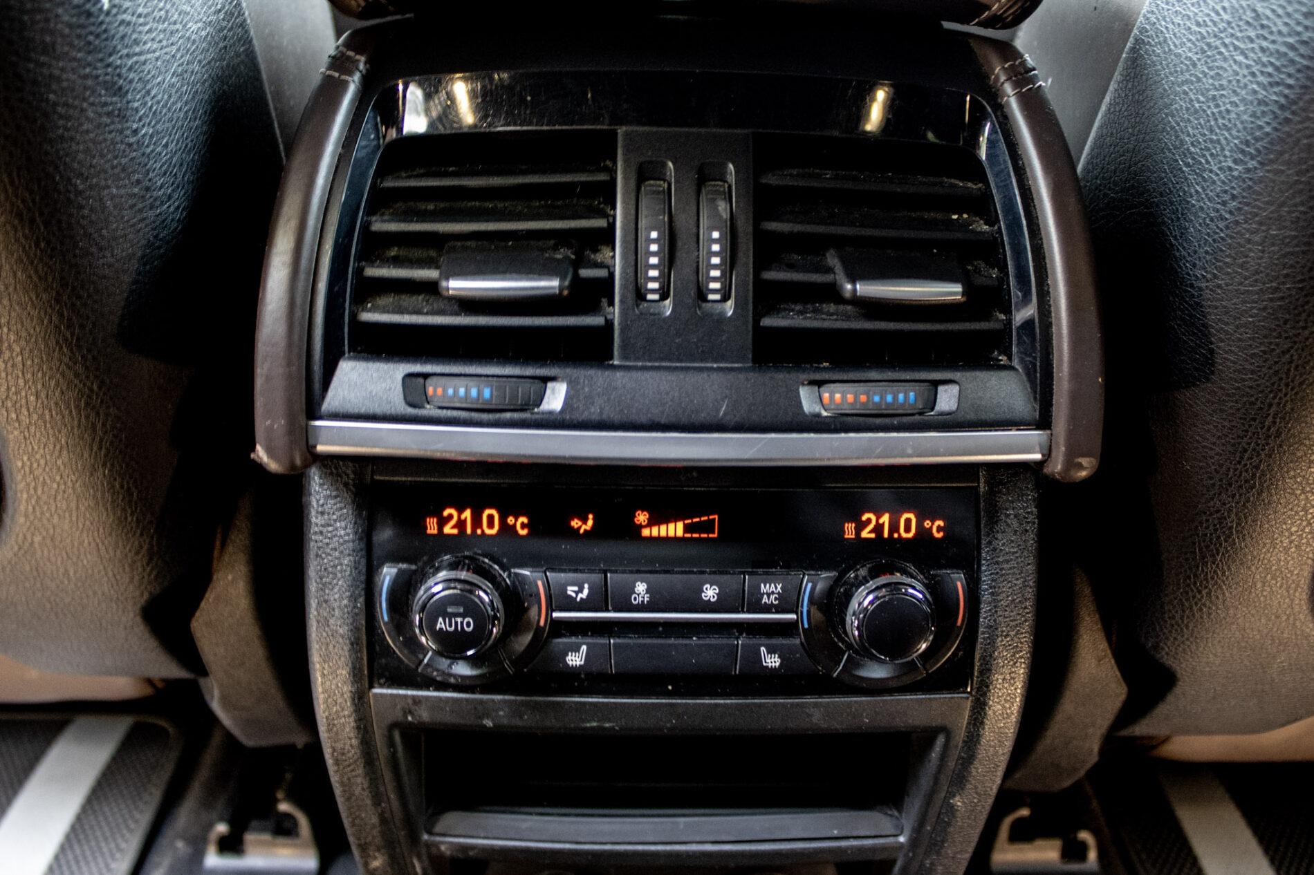 2014 BMW X5 M50d, šedá suv, 219 746 km
