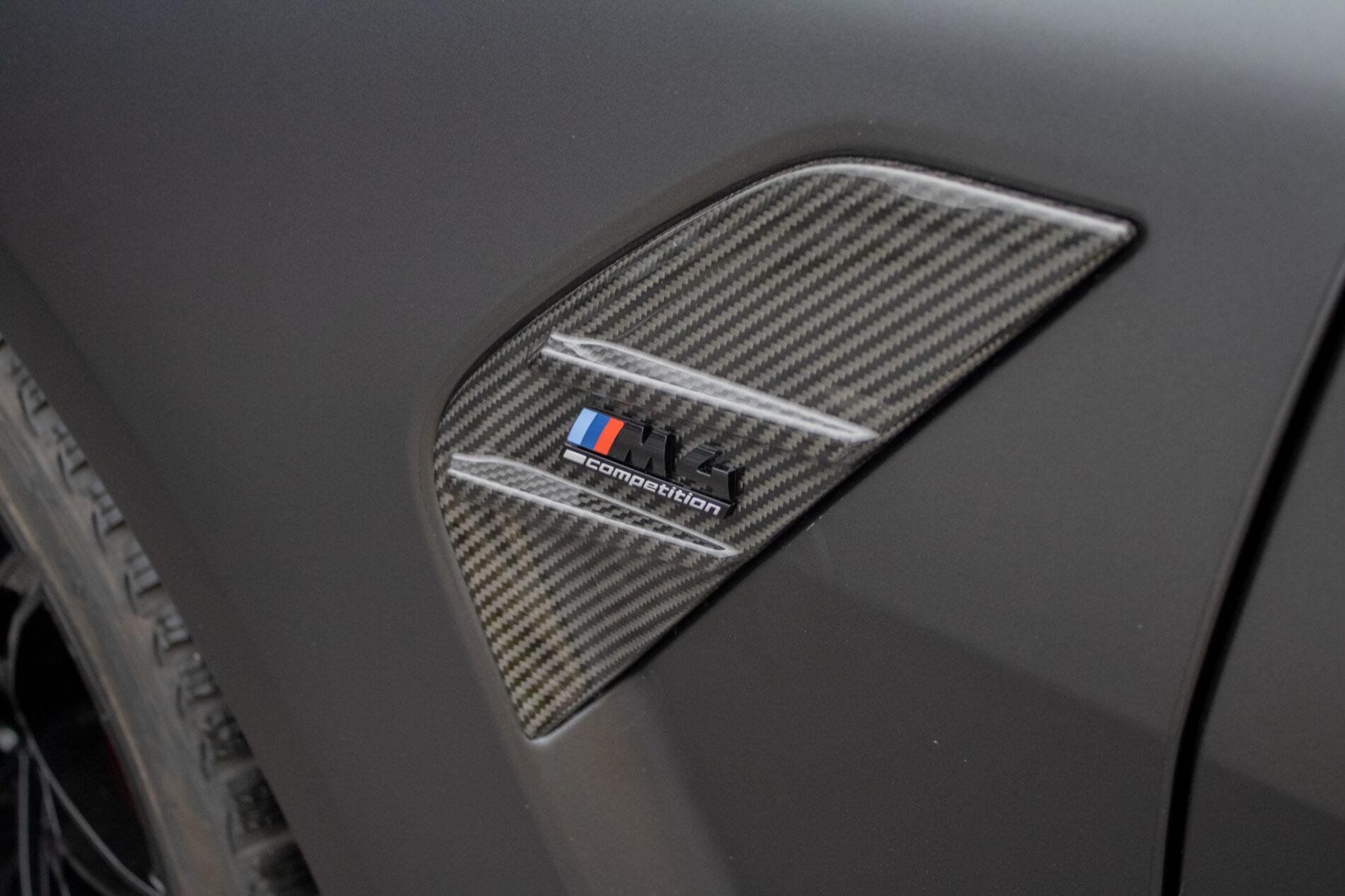 2023 BMW M4, šedá kupé, 9 194 km