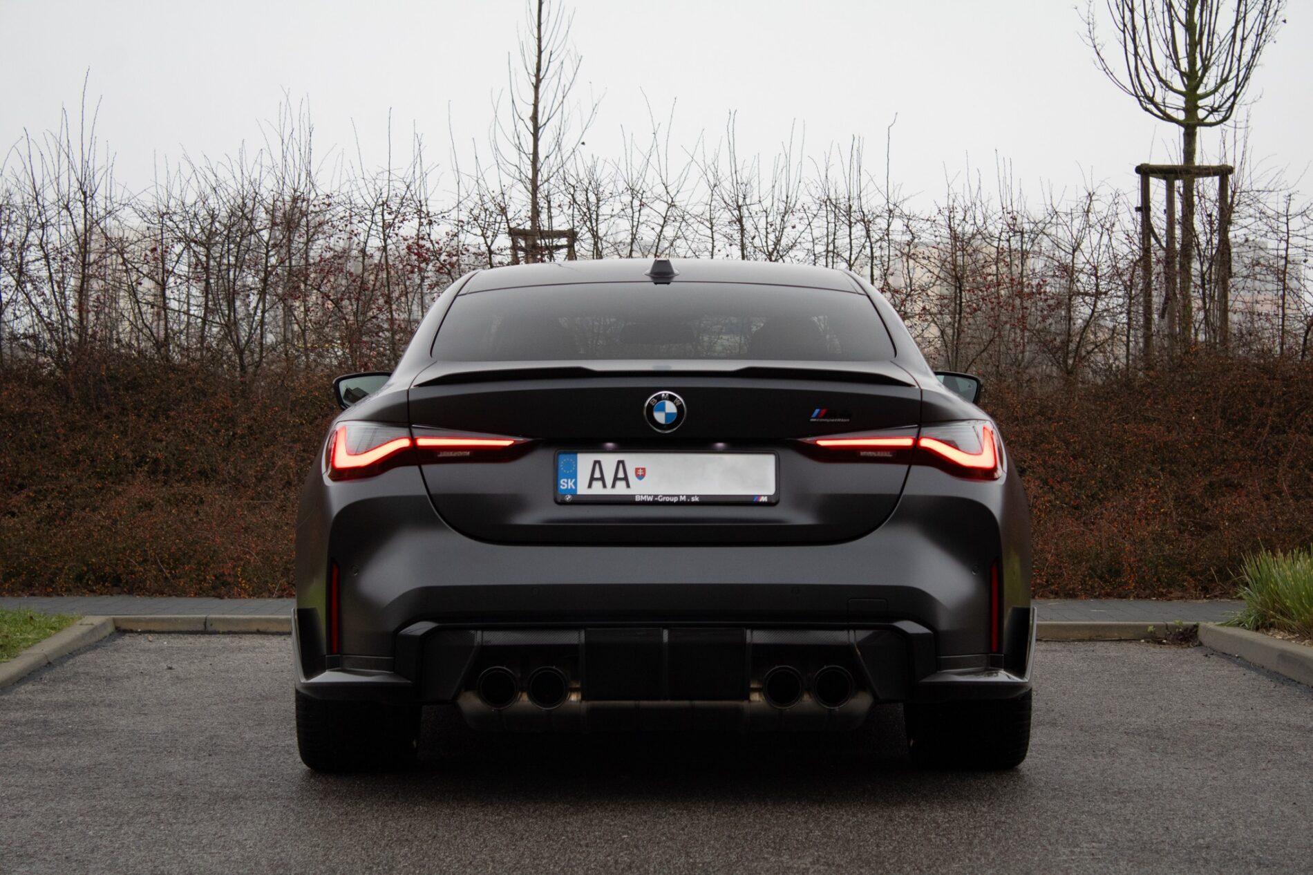 2023 BMW M4, šedá kupé, 9 194 km