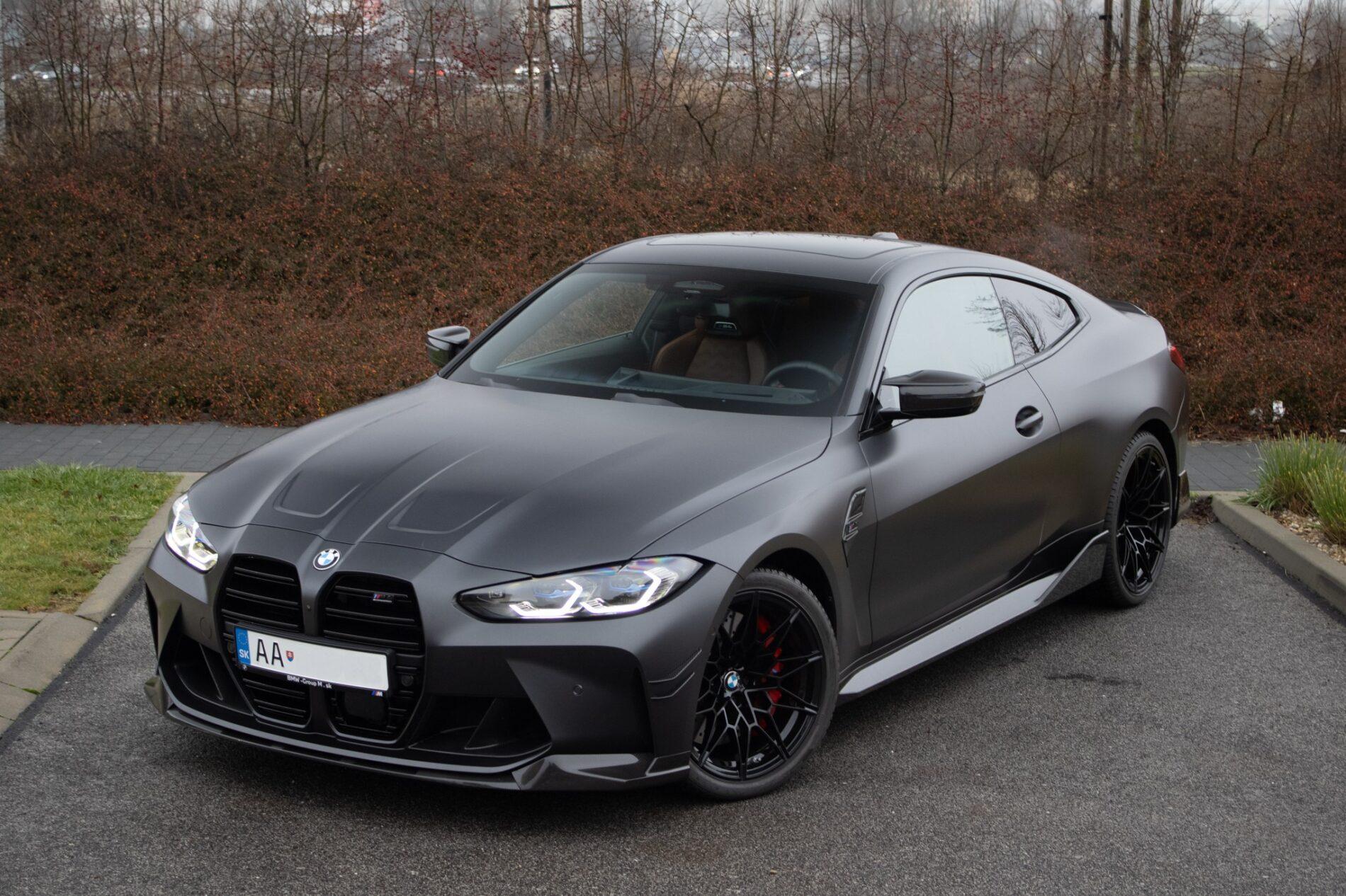 2023 BMW M4, šedá kupé, 9 194 km