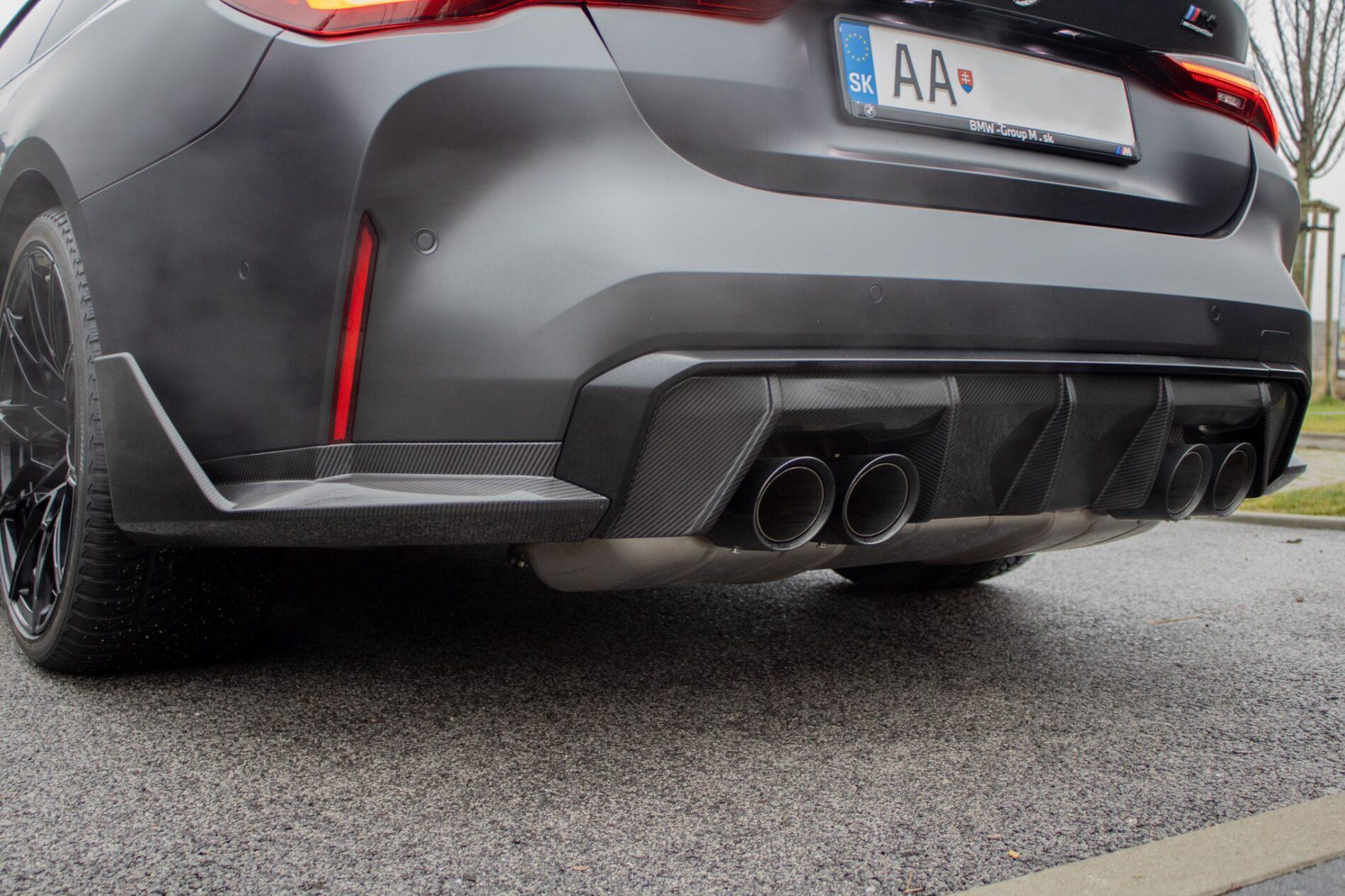 2023 BMW M4, šedá kupé, 9 194 km
