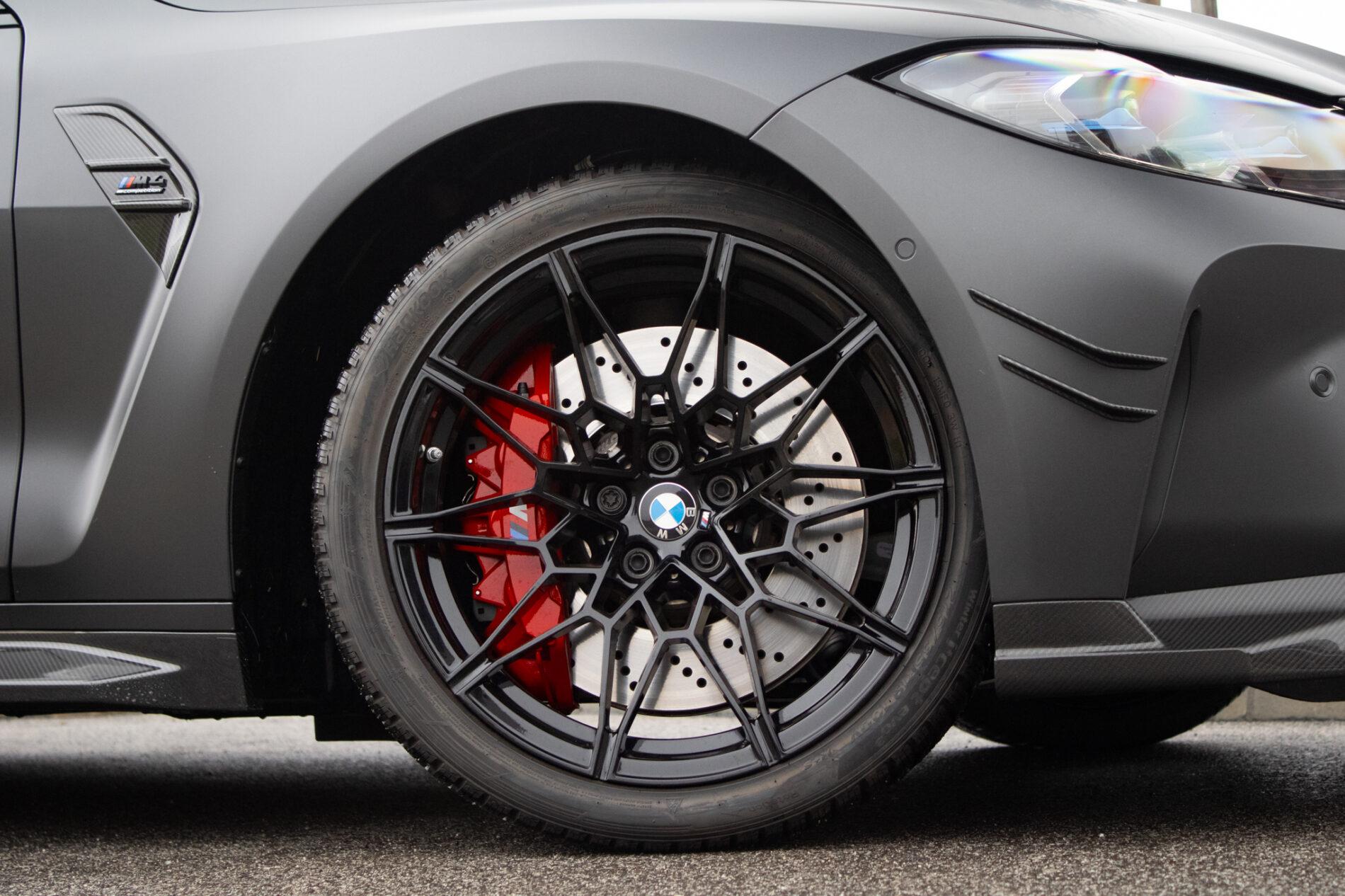 2023 BMW M4, šedá kupé, 9 194 km