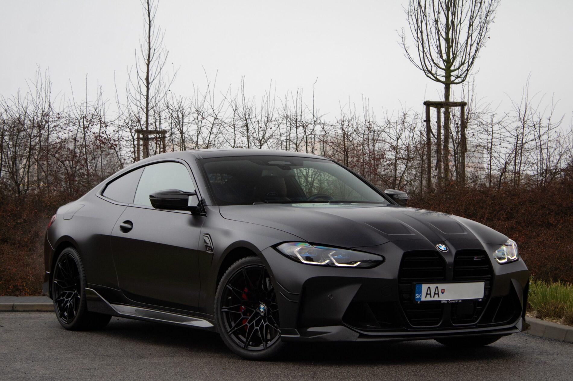 2023 BMW M4, šedá kupé, 9 194 km