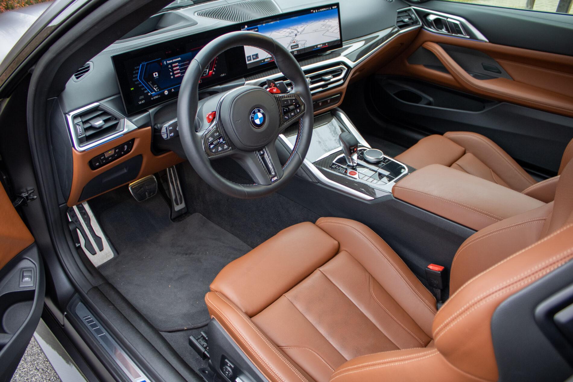 2023 BMW M4, šedá kupé, 9 194 km