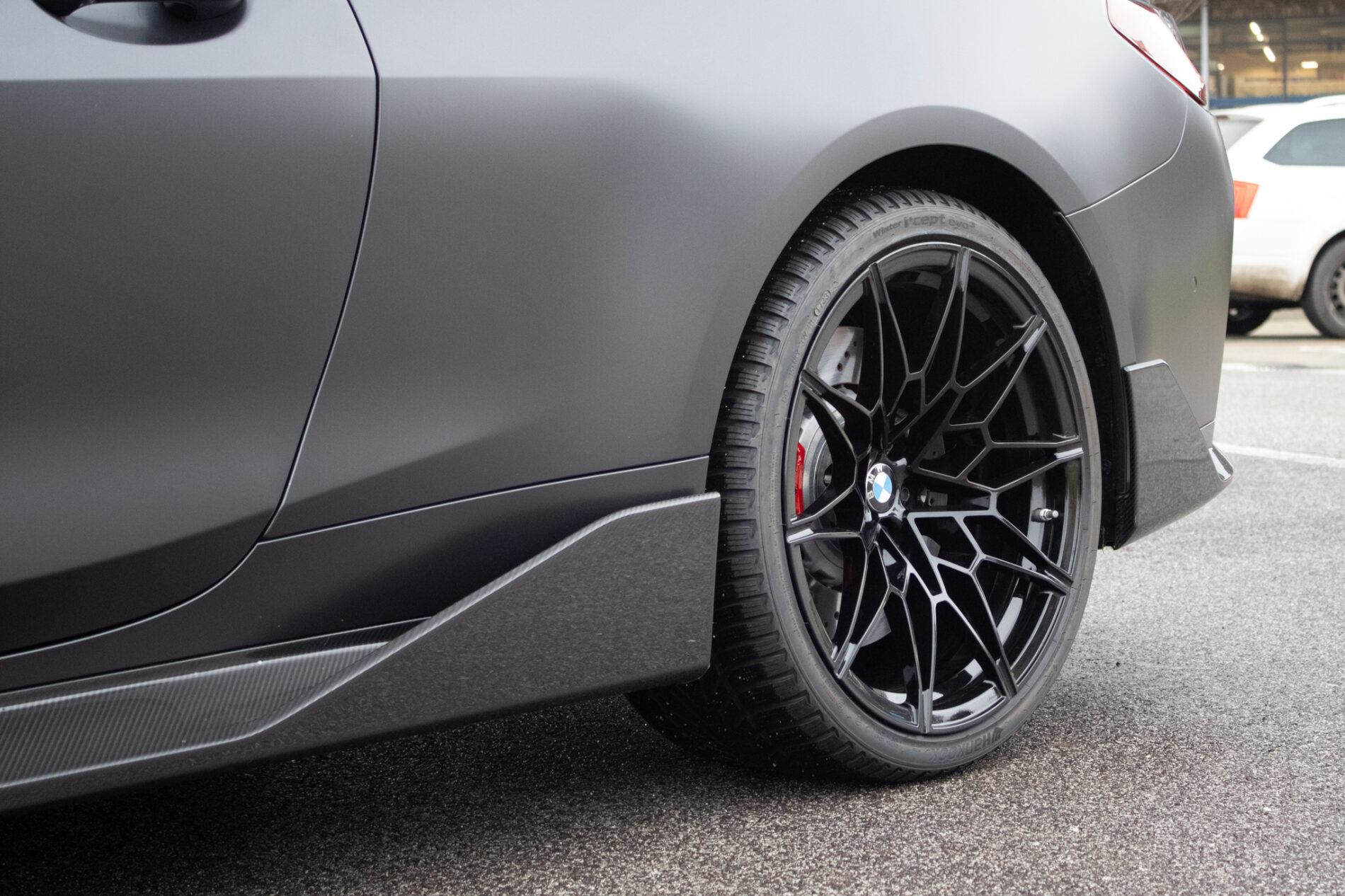 2023 BMW M4, šedá kupé, 9 194 km