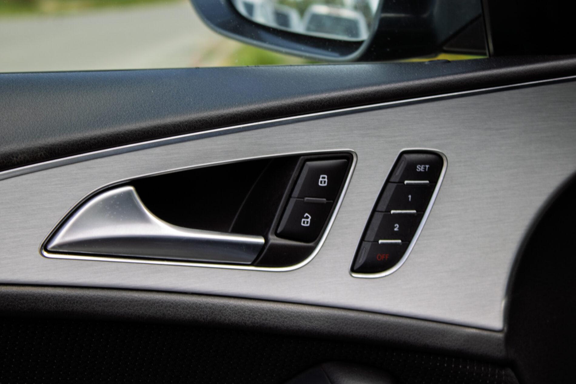 2012 AUDI A6, šedá kombi, 131 618 km