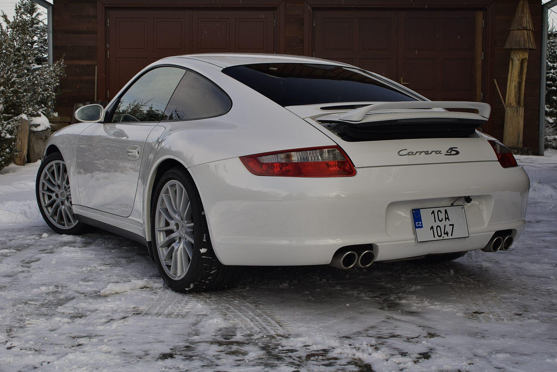 2008 Porsche 997 Carrera S, bílá kupé, 83 929 km